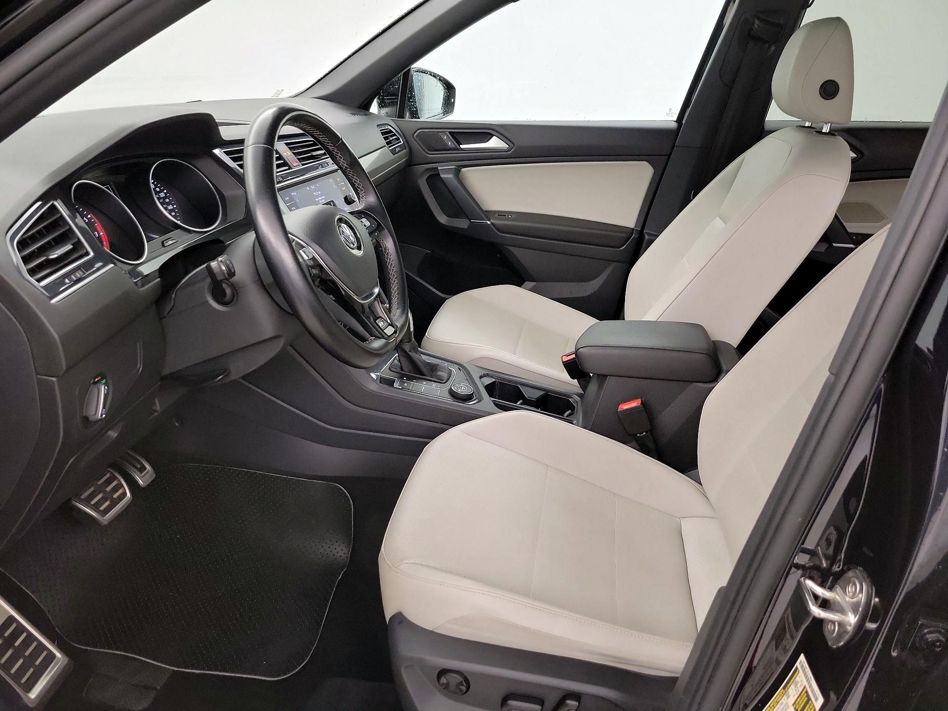 Thumbnail: 2020 Volkswagen Tiguan - 11