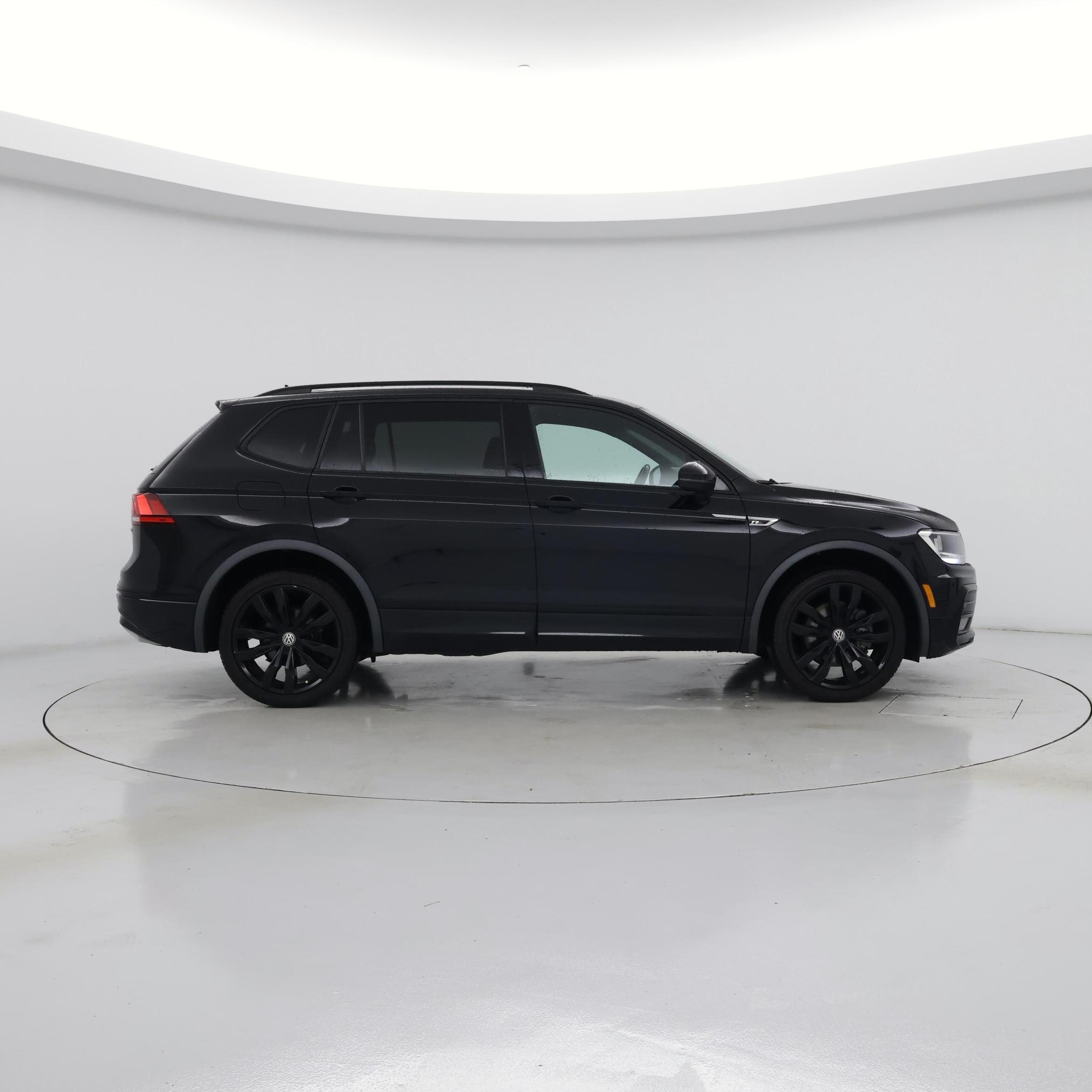 Thumbnail: 2020 Volkswagen Tiguan - 7