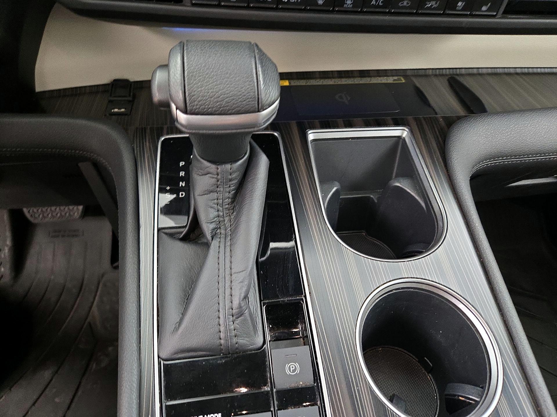 Thumbnail: 2021 Toyota Sienna - 18
