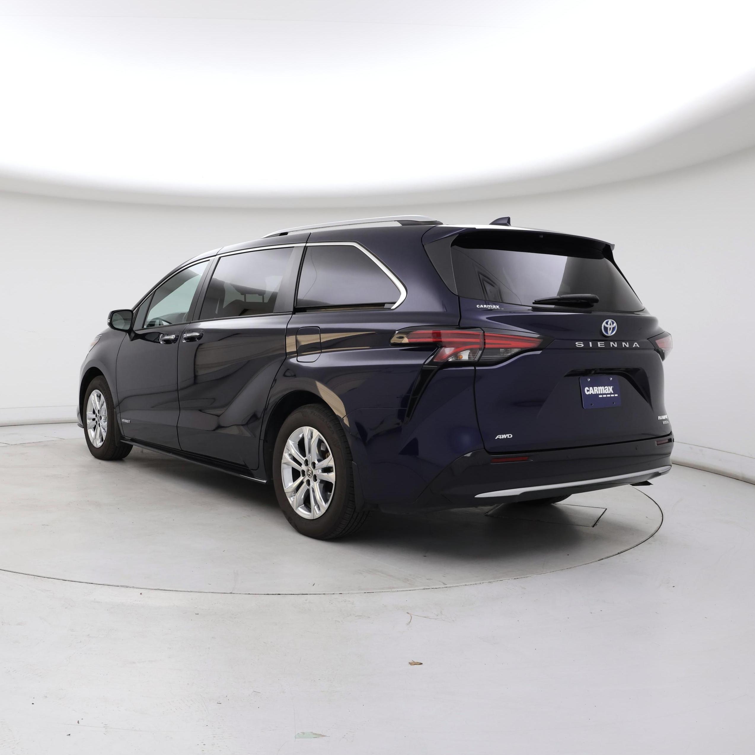 Thumbnail: 2021 Toyota Sienna - 2