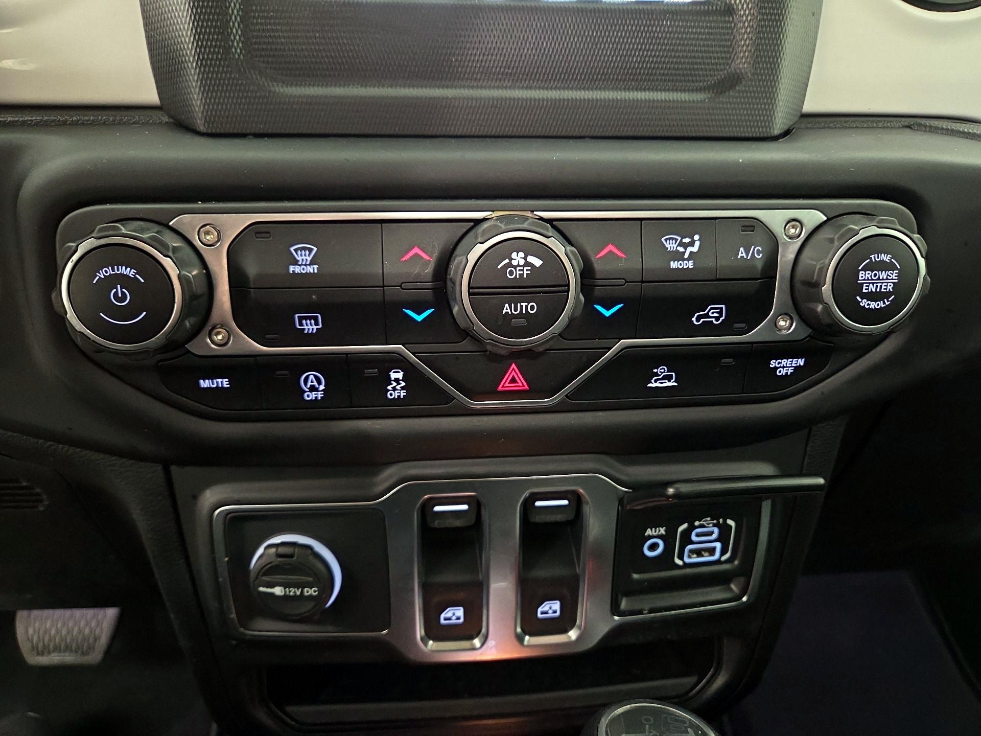 Thumbnail: 2021 Jeep Wrangler - 14
