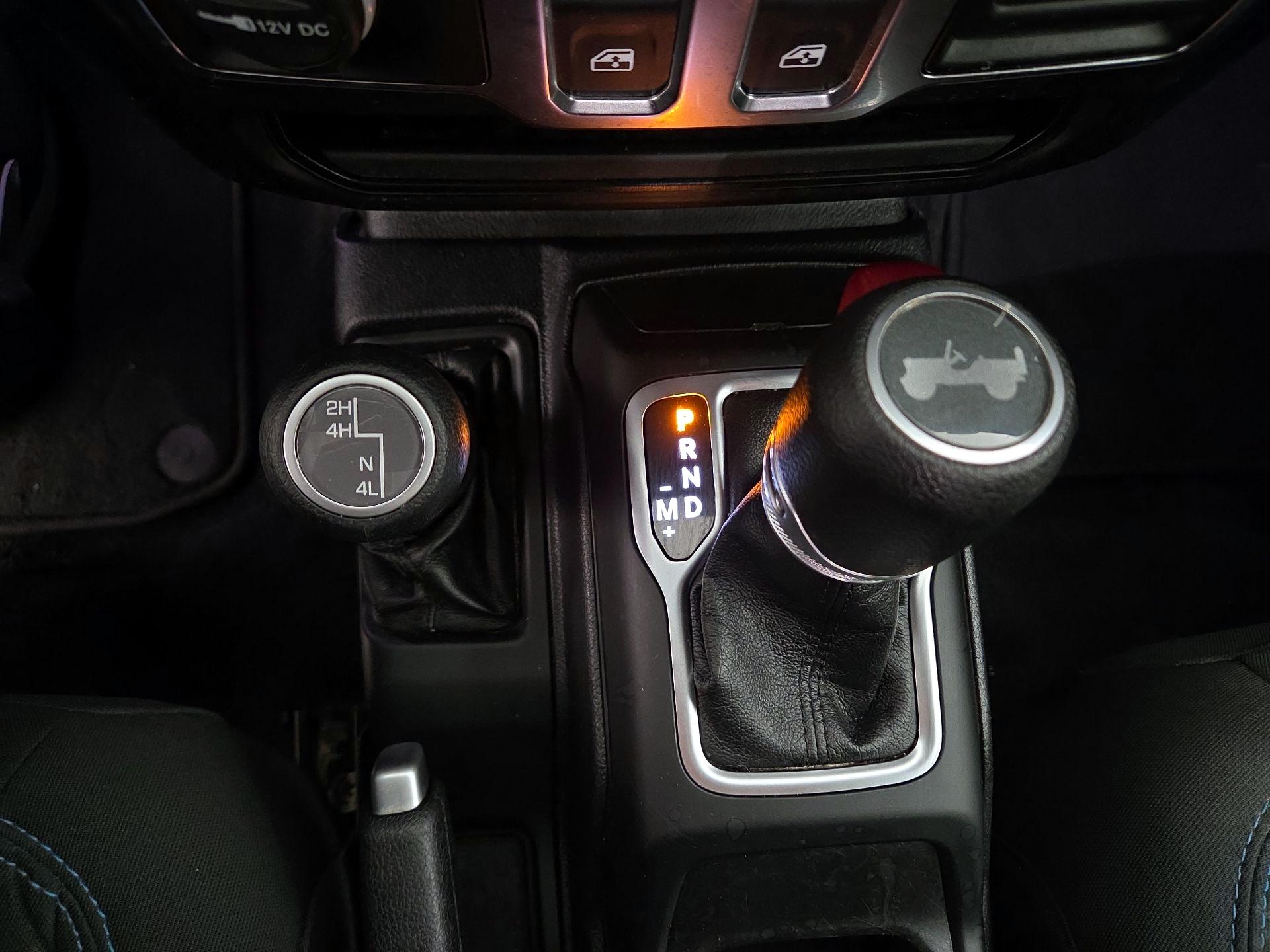 Thumbnail: 2021 Jeep Wrangler - 15