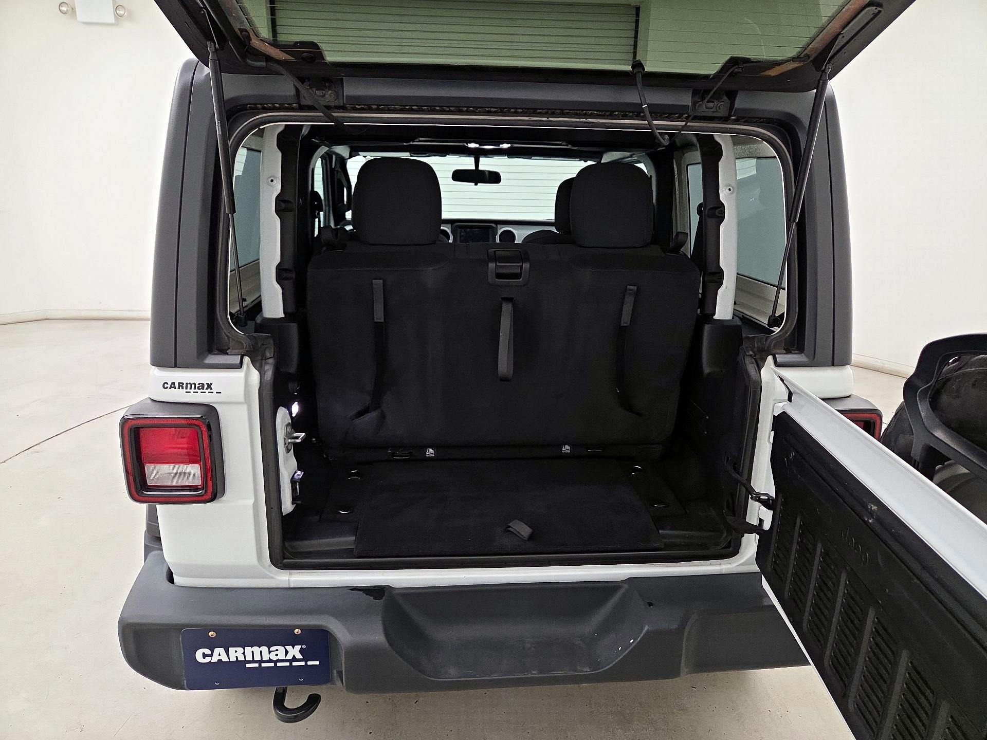 Thumbnail: 2021 Jeep Wrangler - 17