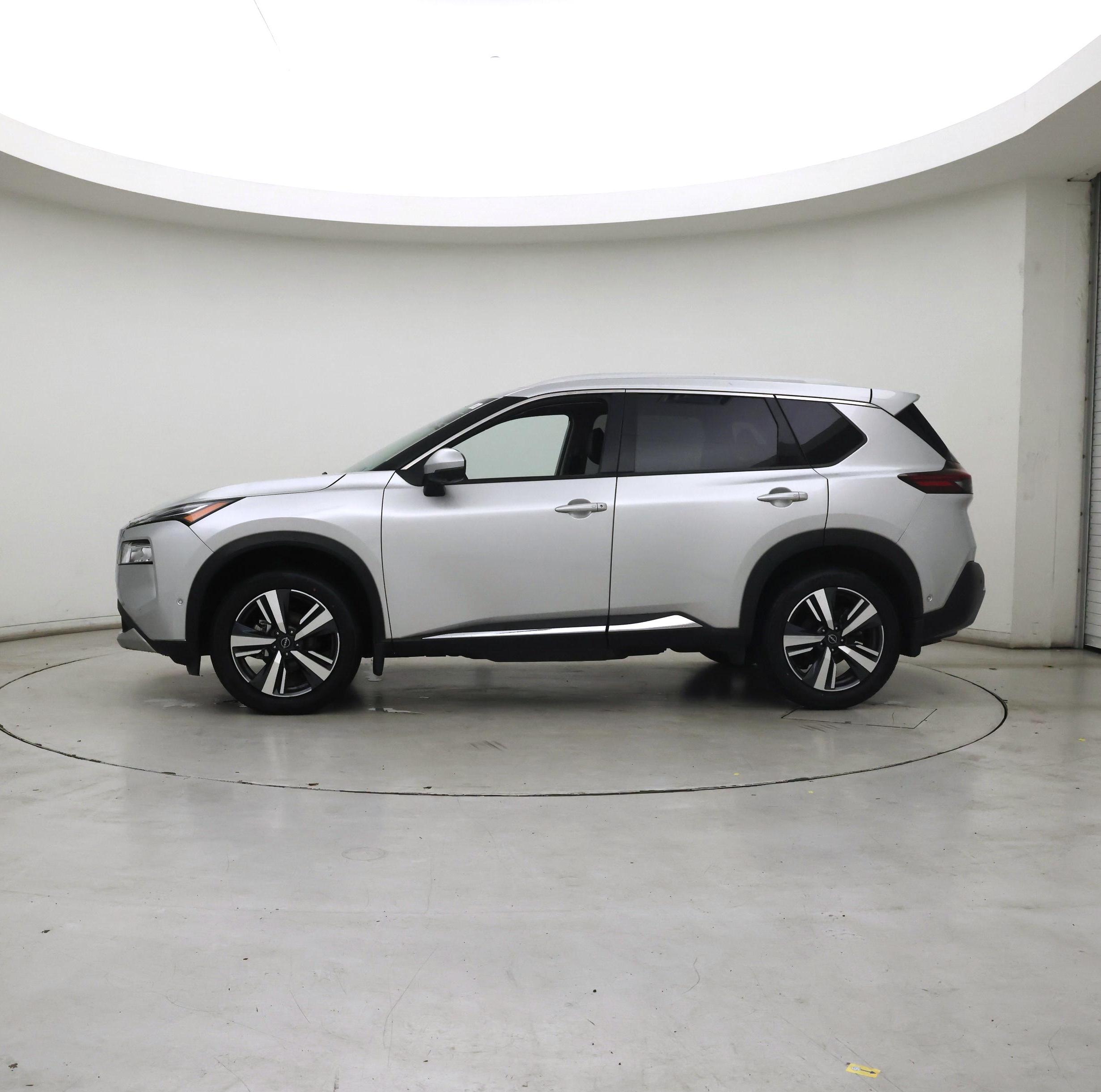 Thumbnail: 2023 Nissan Rogue - 3