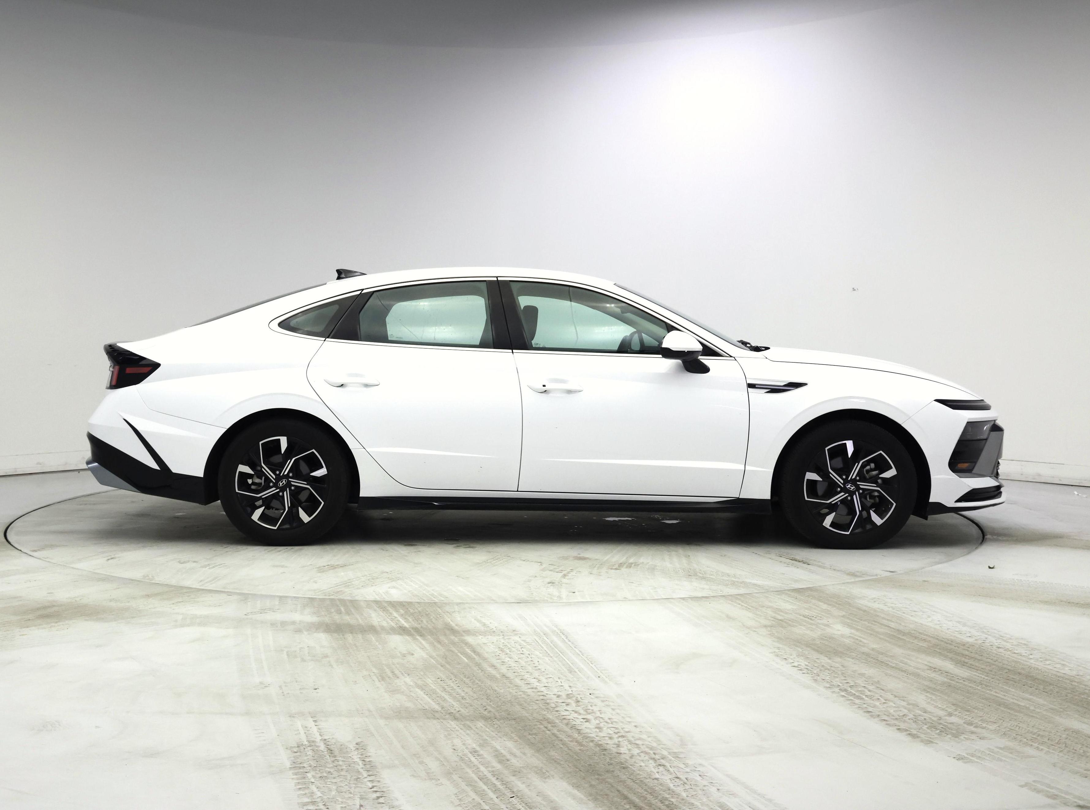 Thumbnail: 2024 Hyundai Sonata - 7