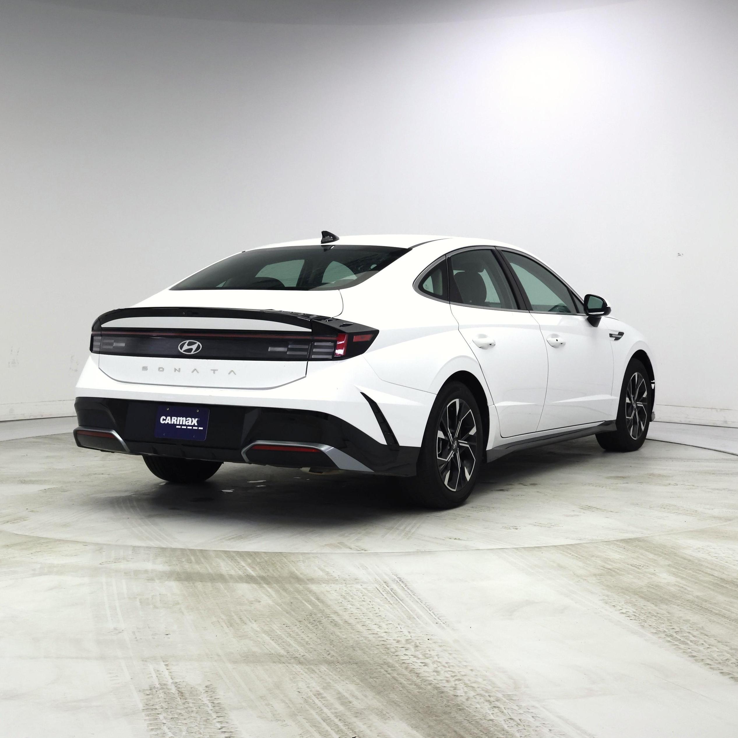 Thumbnail: 2024 Hyundai Sonata - 8