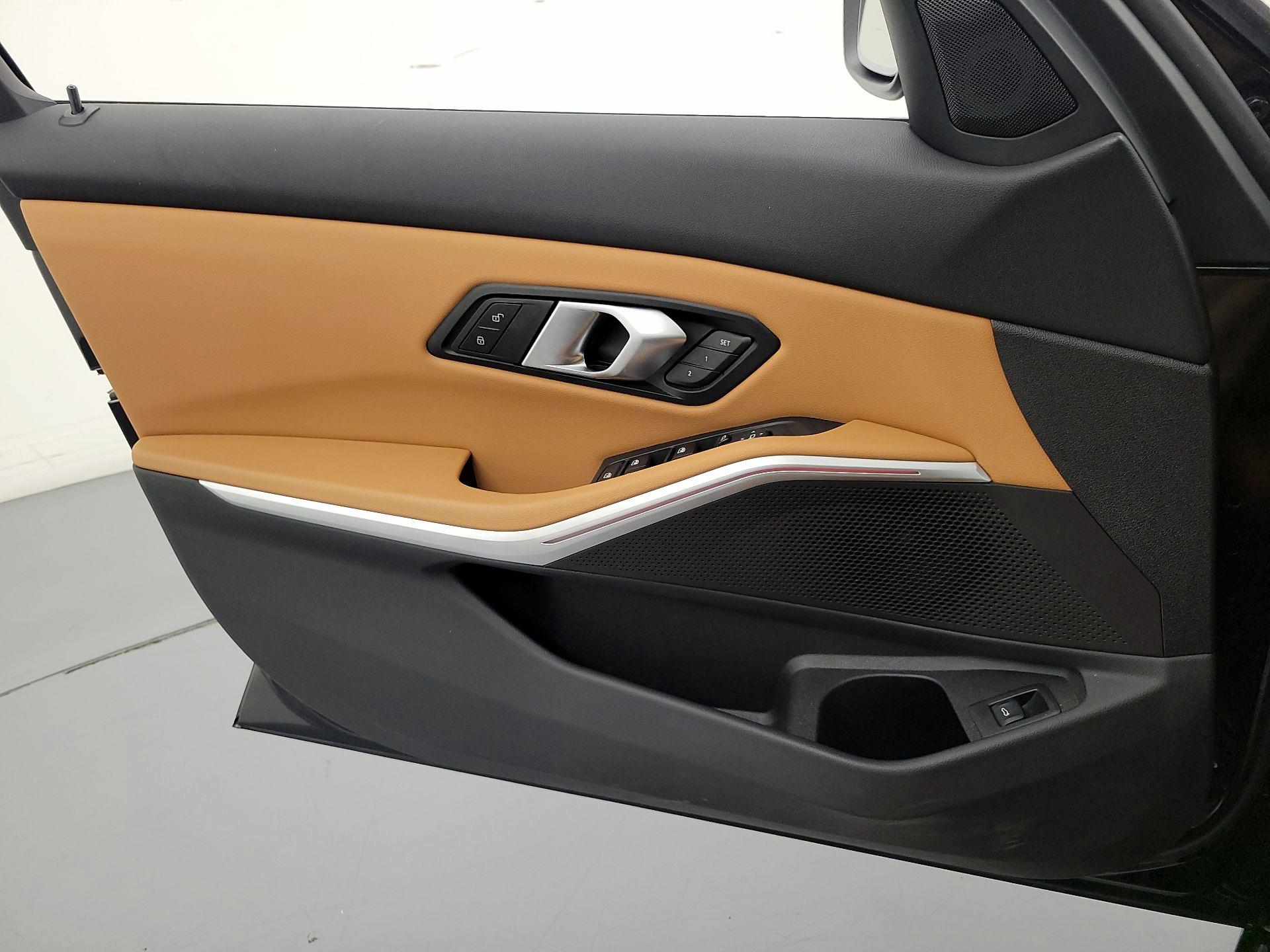 Thumbnail: 2025 BMW 3 Series - 12