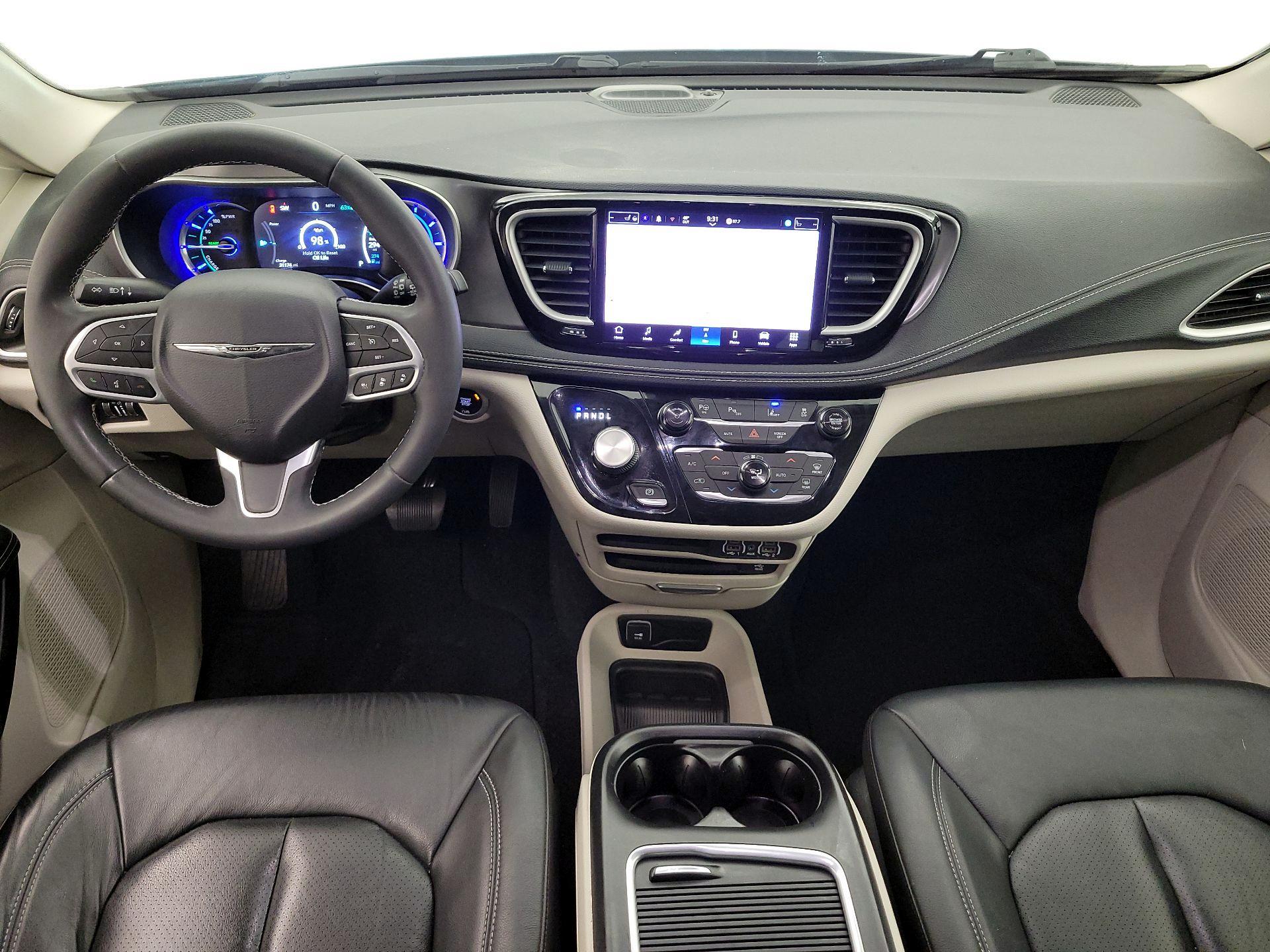 Thumbnail: 2022 Chrysler Pacifica - 9