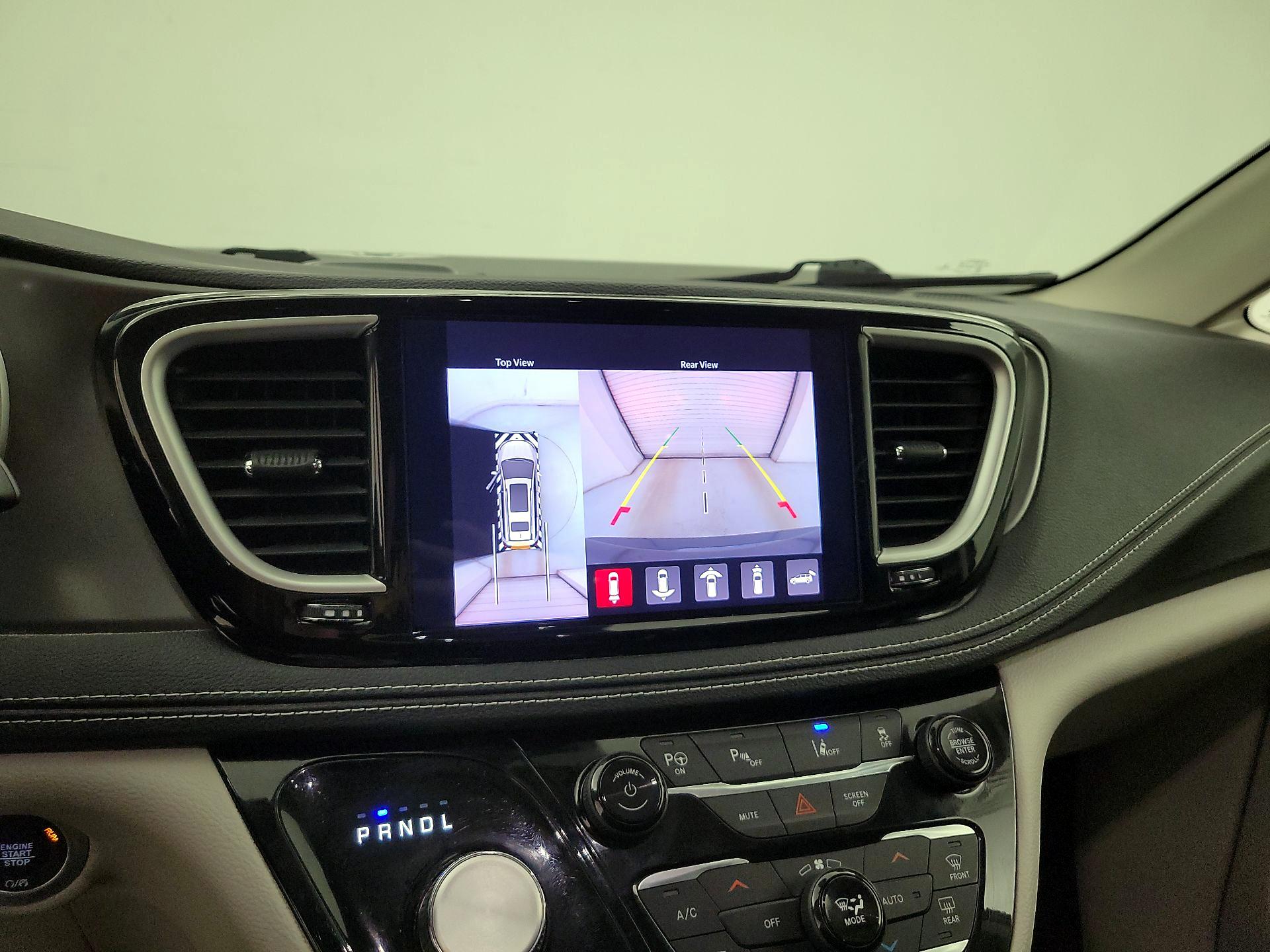 Thumbnail: 2022 Chrysler Pacifica - 15