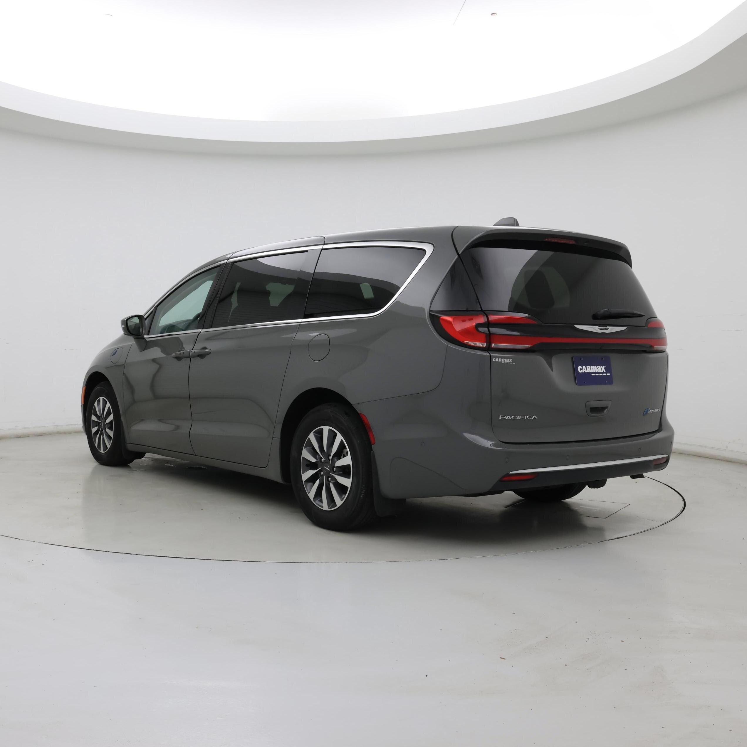 Thumbnail: 2022 Chrysler Pacifica - 2