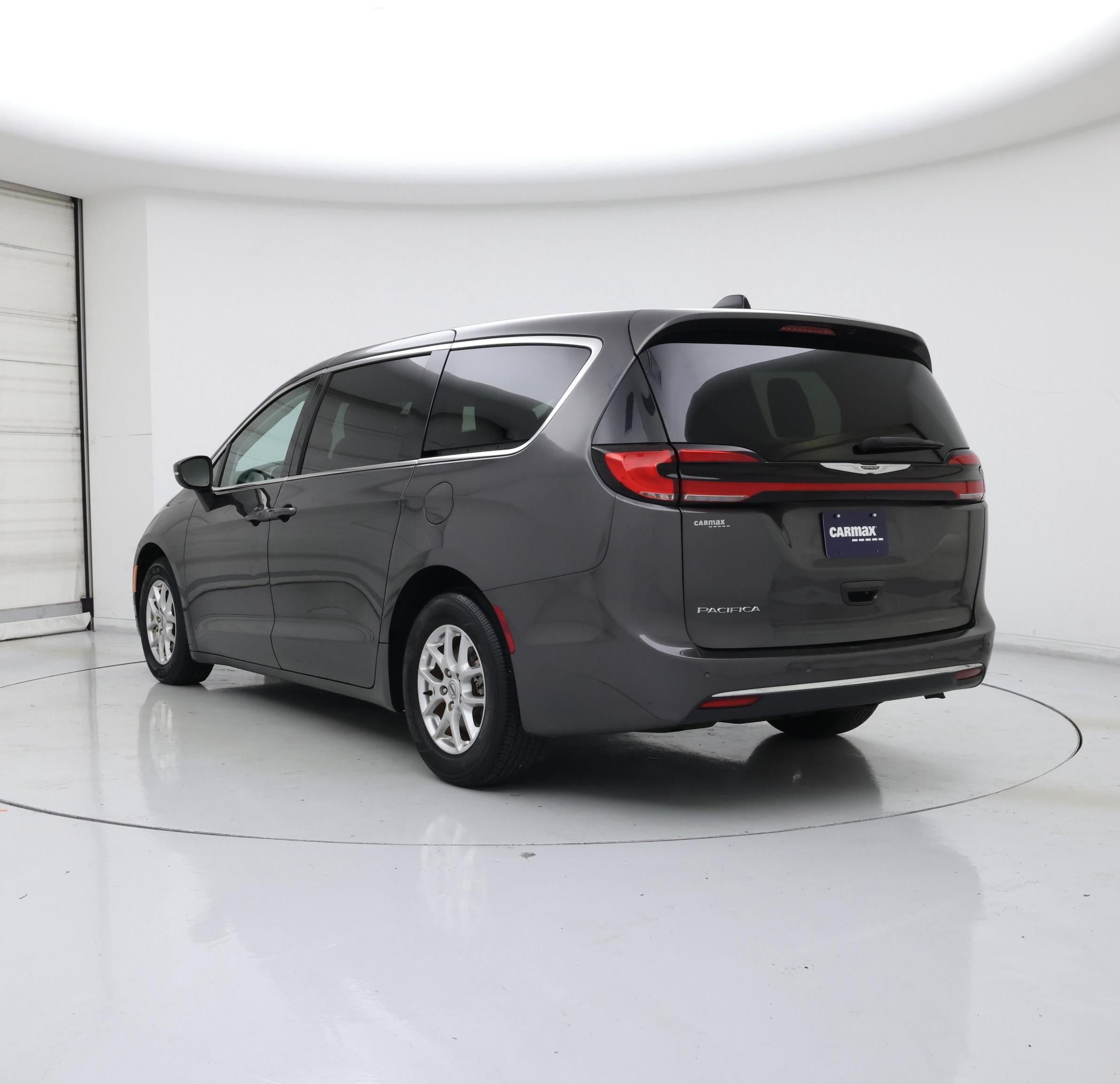 Thumbnail: 2023 Chrysler Pacifica - 2