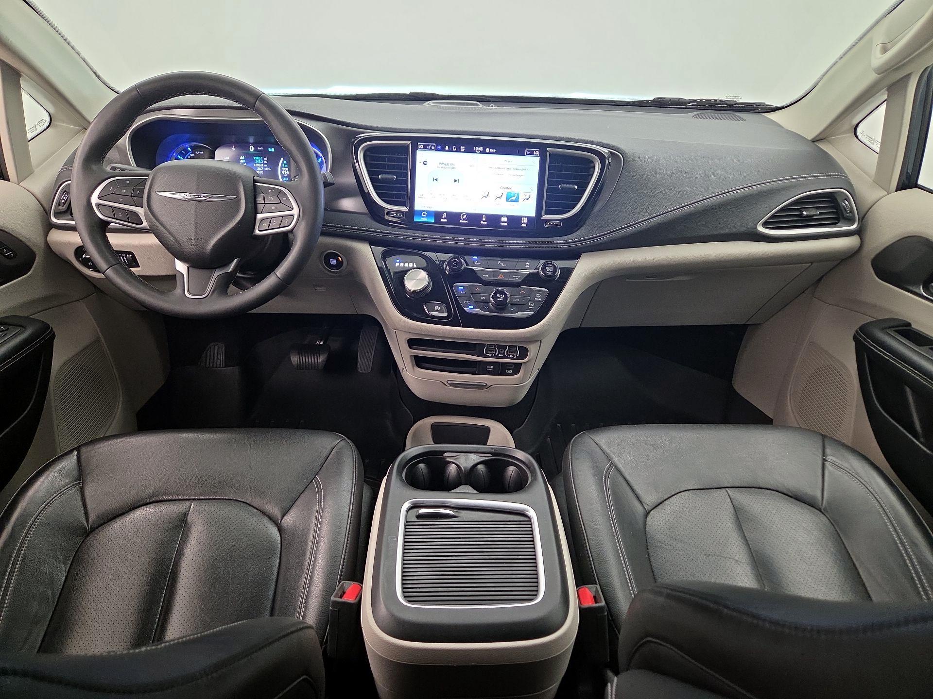 Thumbnail: 2022 Chrysler Pacifica - 9