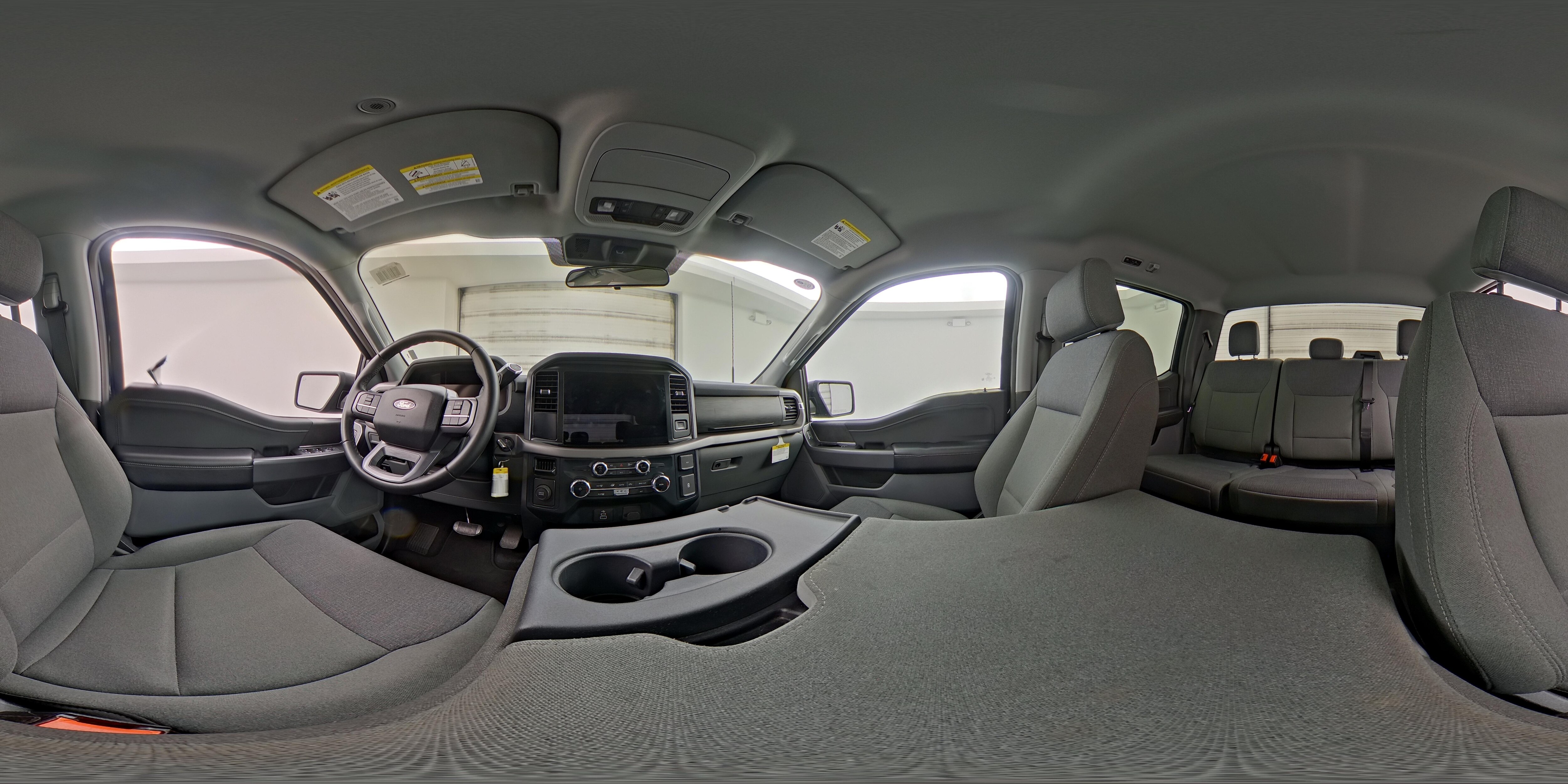 2025 Ford F-150 XLT - Photo 24