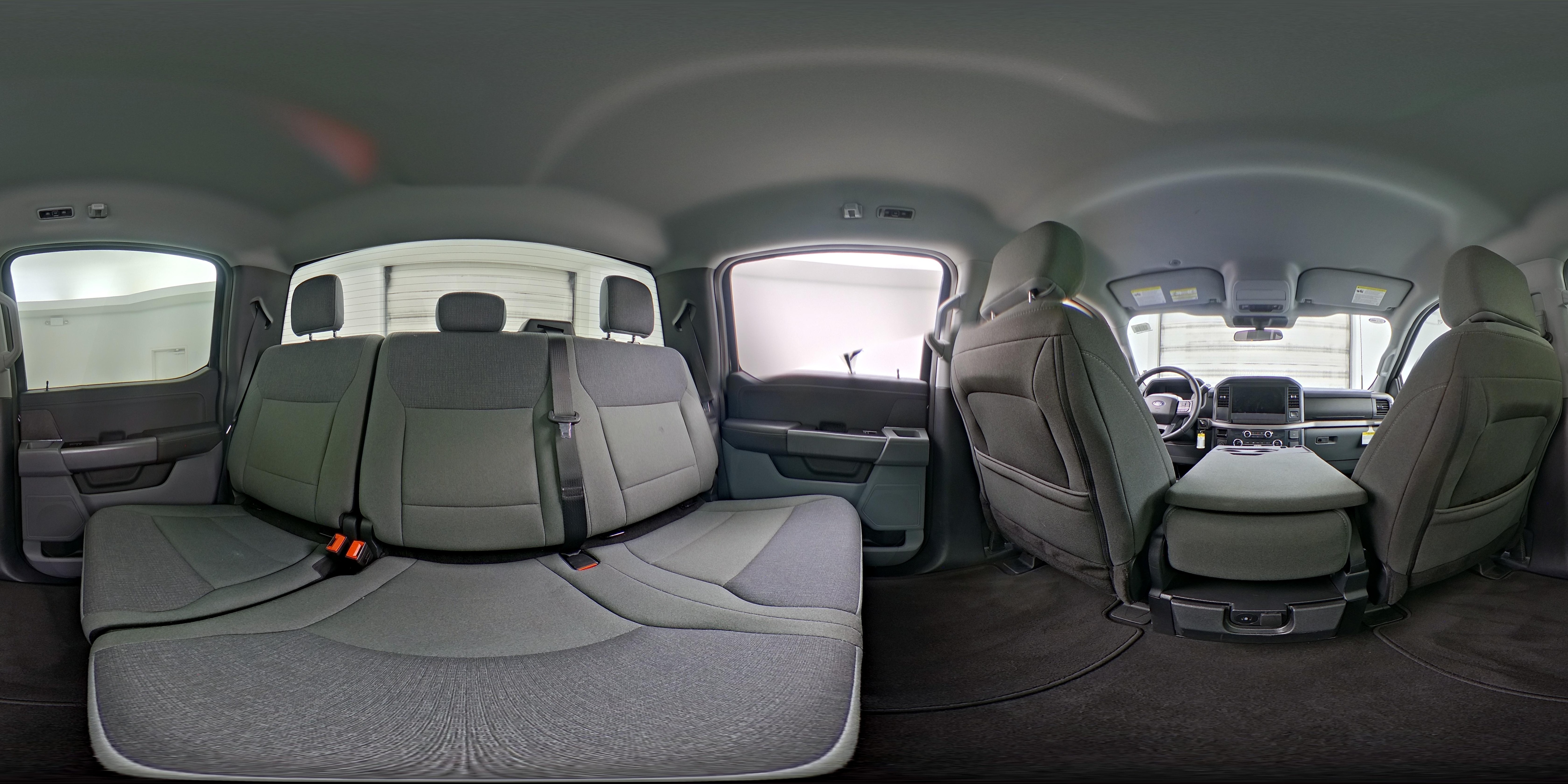 2025 Ford F-150 XLT - Photo 25