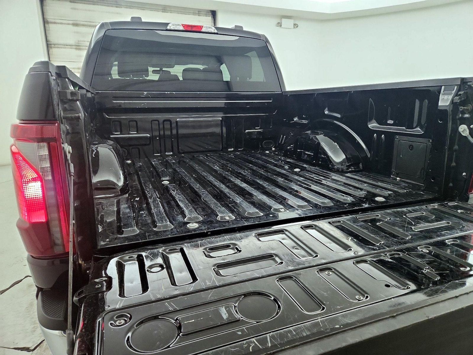 2025 Ford F-150 XLT - Photo 21