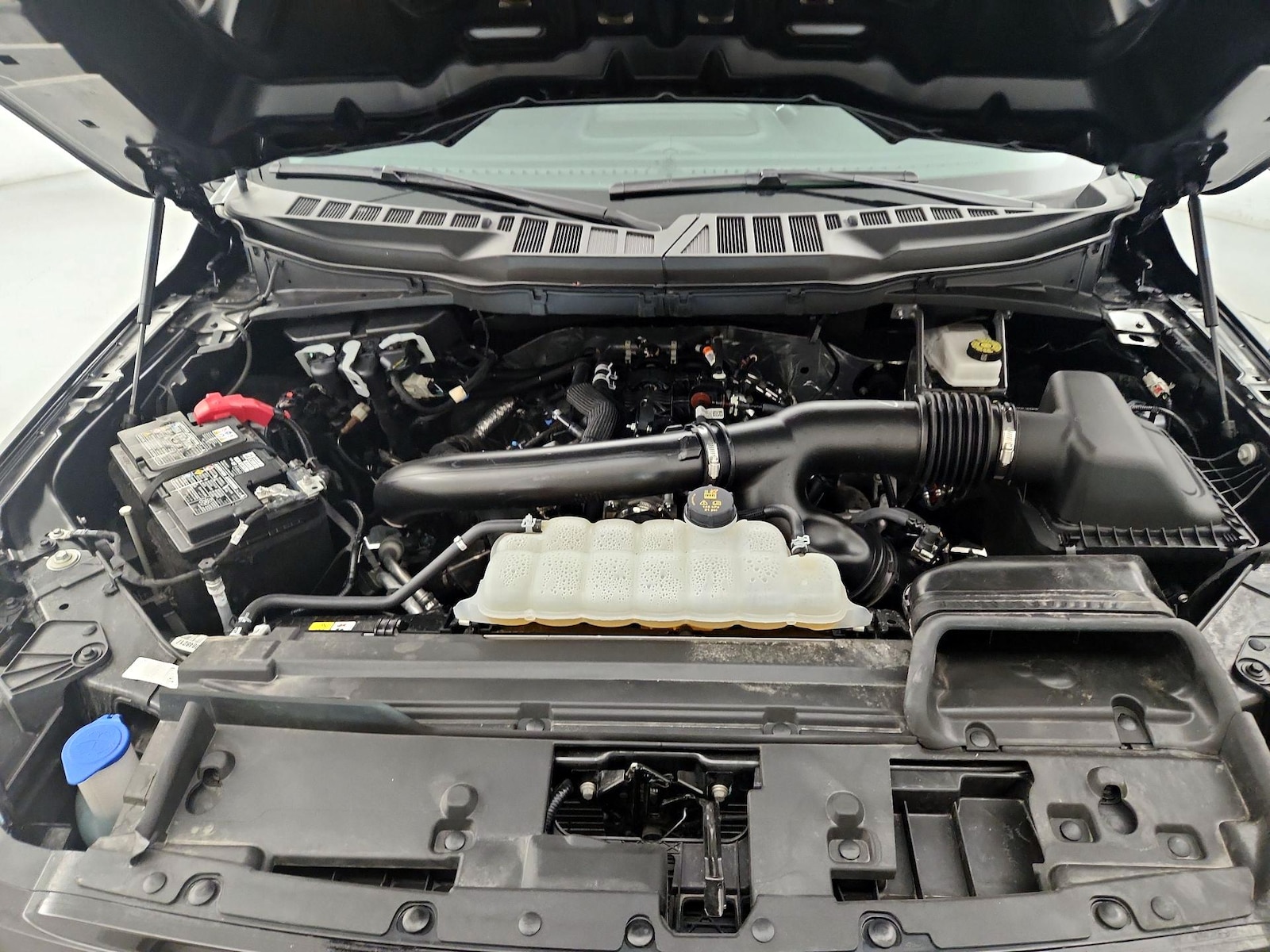 2025 Ford F-150 XLT - Photo 22