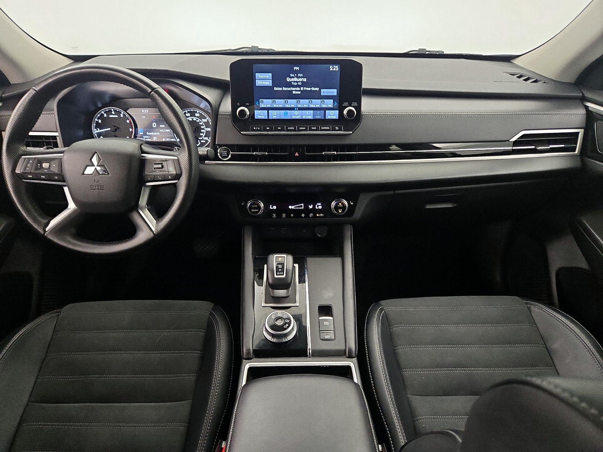 Thumbnail: 2024 Mitsubishi Outlander - 9