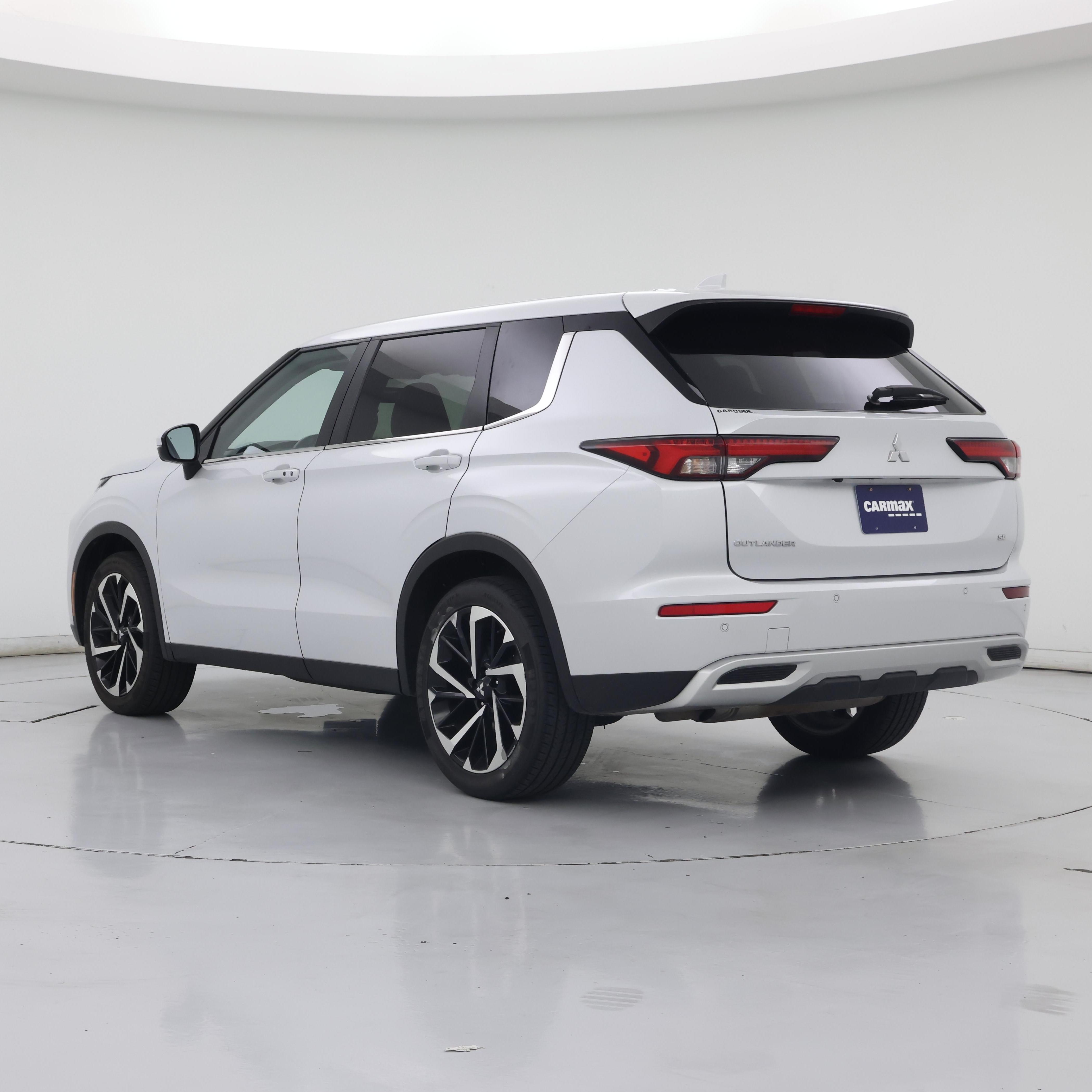 Thumbnail: 2024 Mitsubishi Outlander - 2