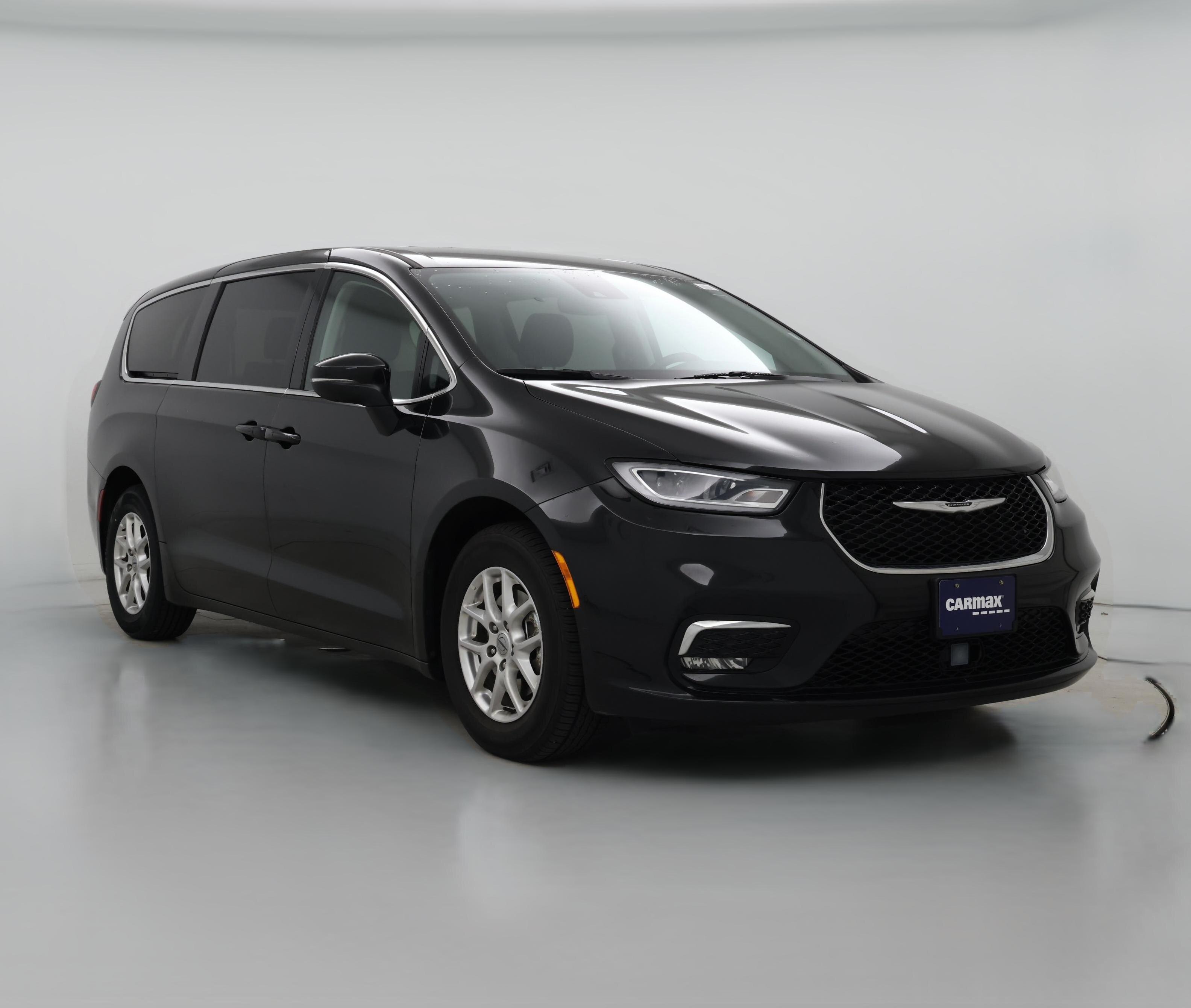 Thumbnail: 2023 Chrysler Pacifica - 1