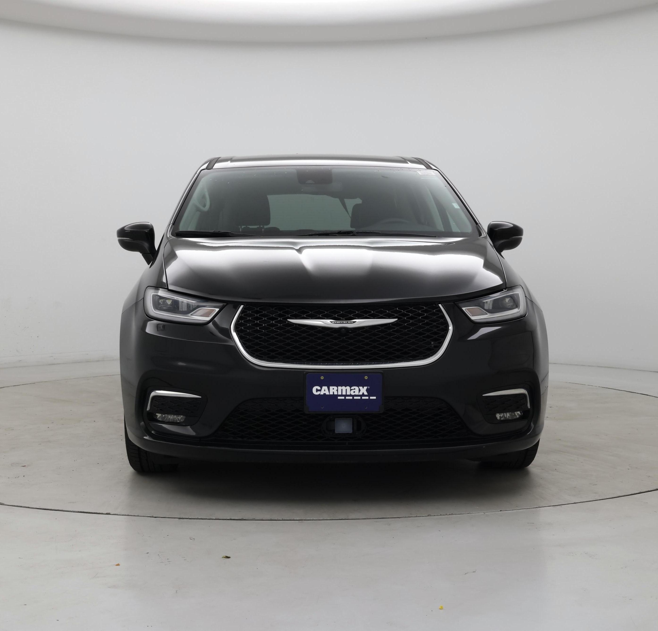Thumbnail: 2023 Chrysler Pacifica - 5