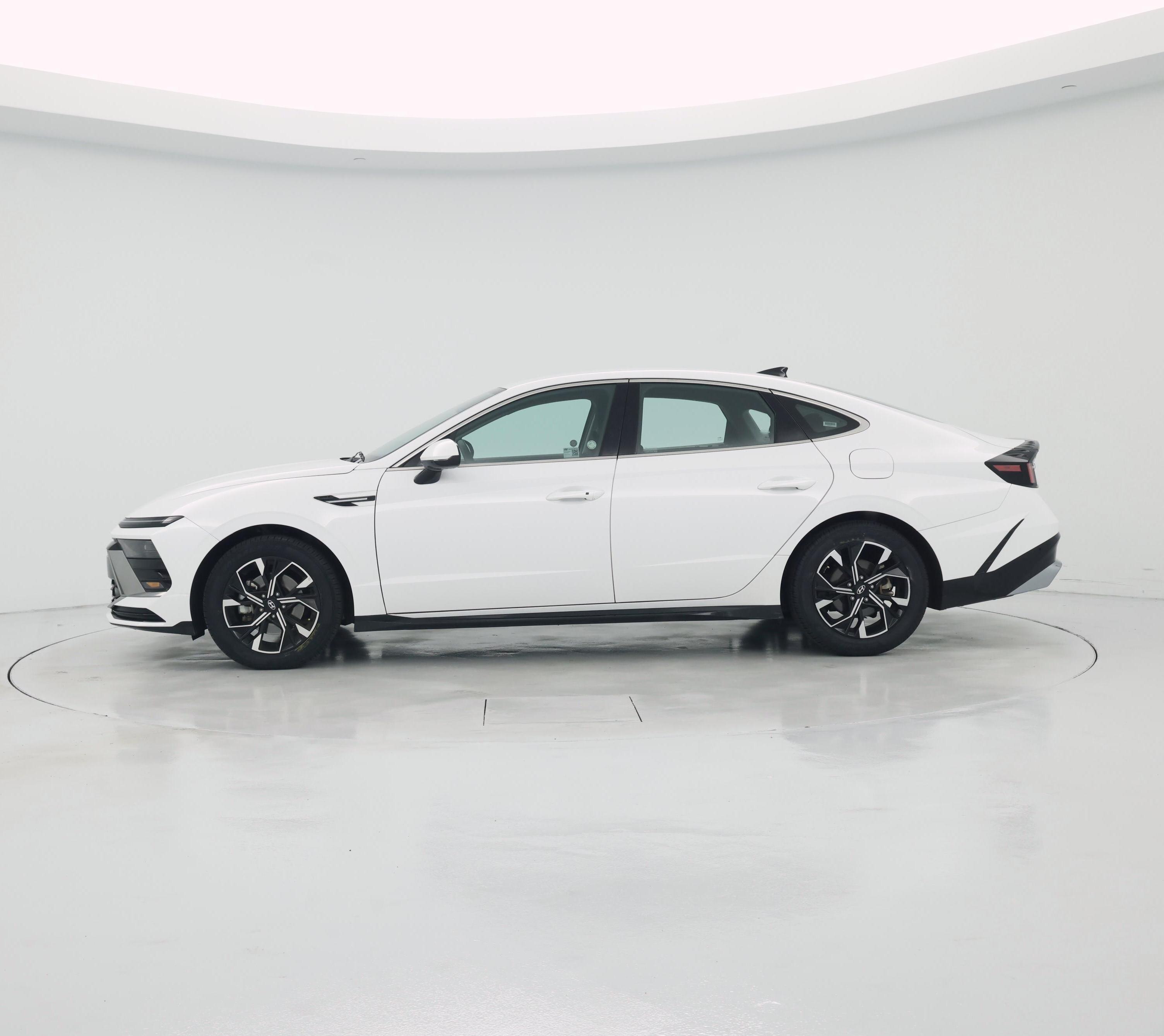 Thumbnail: 2025 Hyundai Sonata - 3