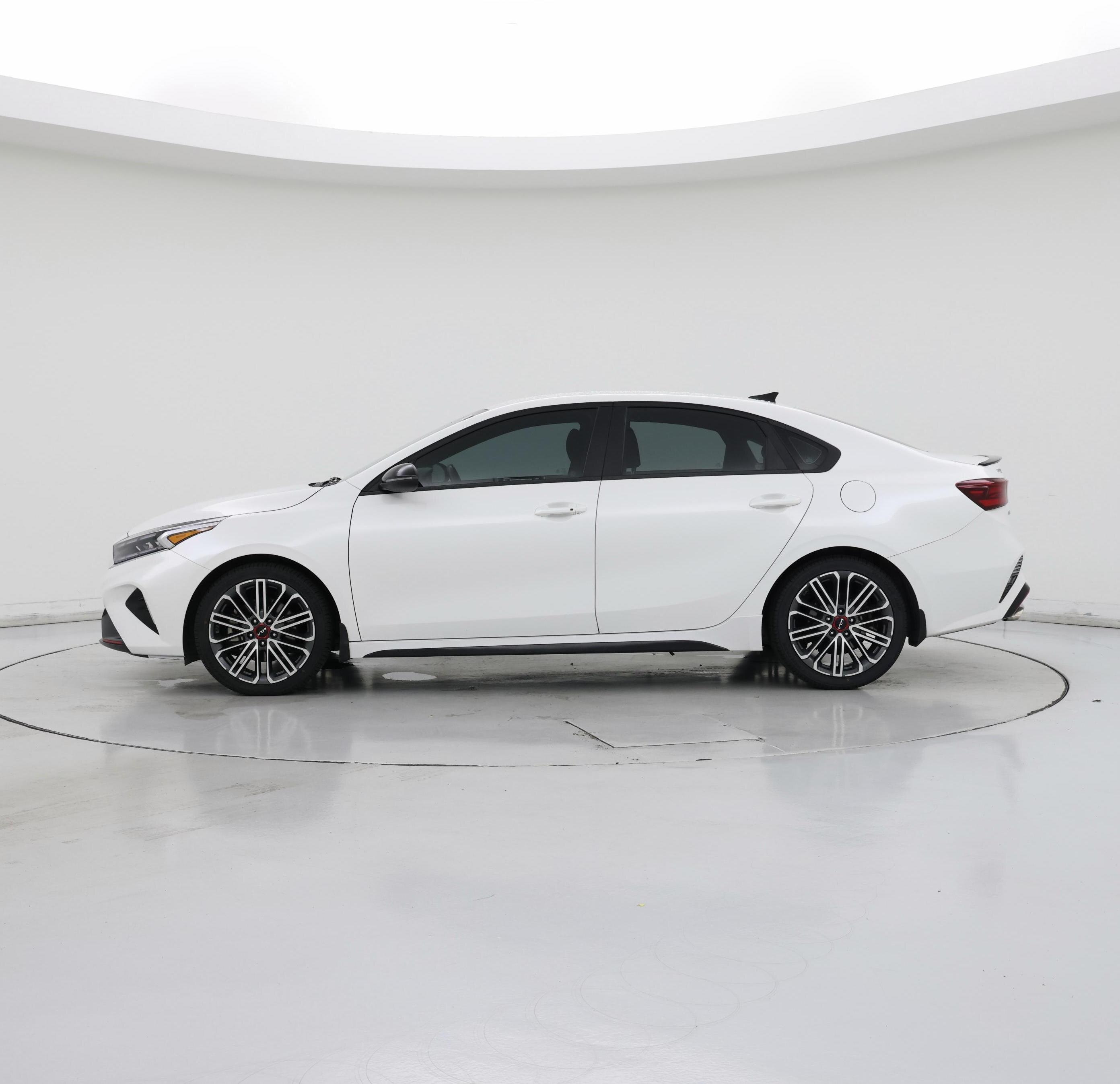 Thumbnail: 2023 Kia Forte - 3
