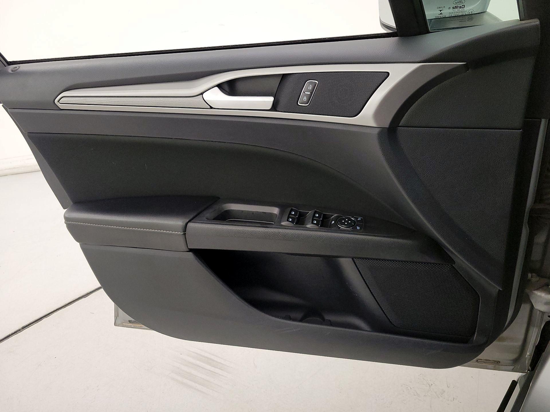 Thumbnail: 2020 Ford Fusion - 12