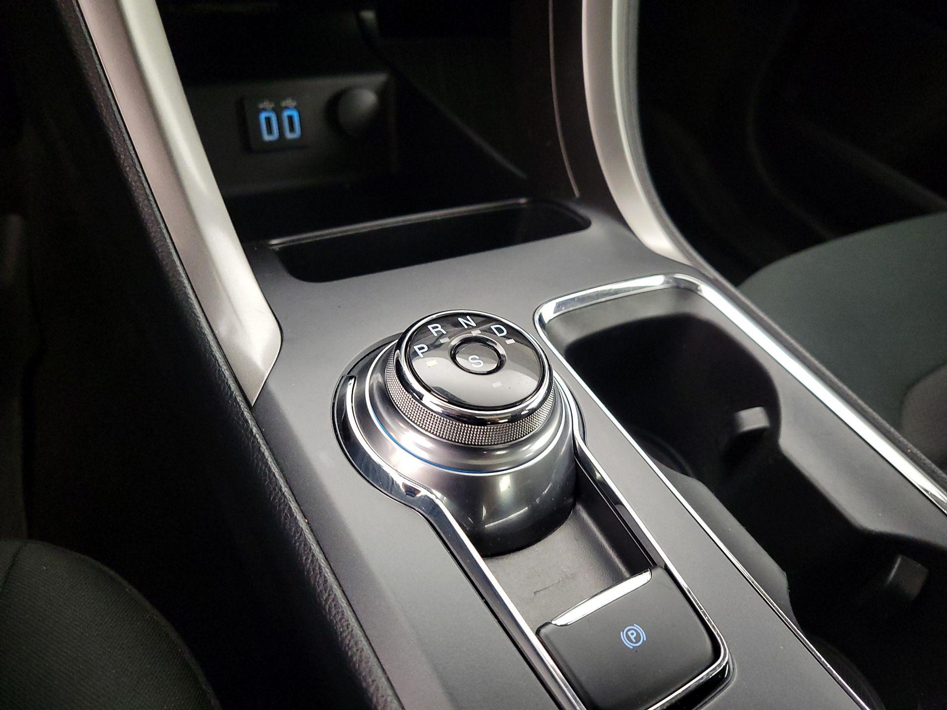 Thumbnail: 2020 Ford Fusion - 17