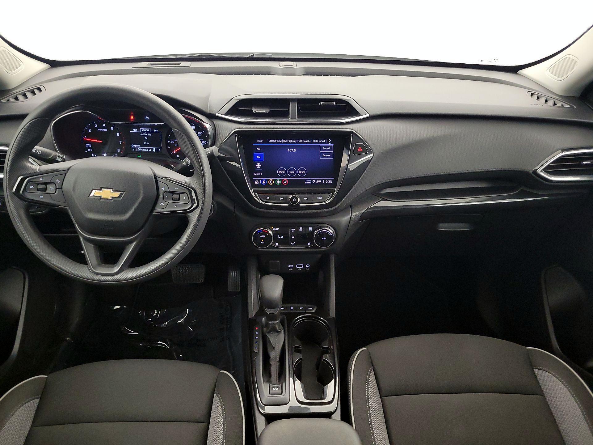 Thumbnail: 2023 Chevrolet TrailBlazer - 9