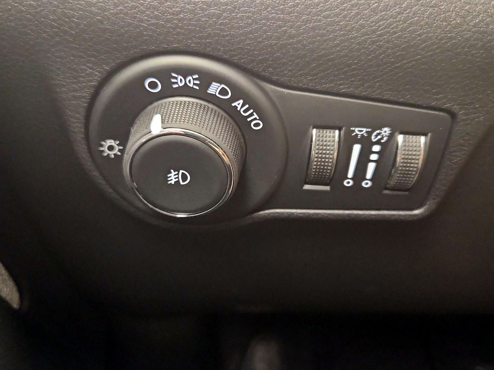 2023 Jeep Compass Latitude - Photo 14