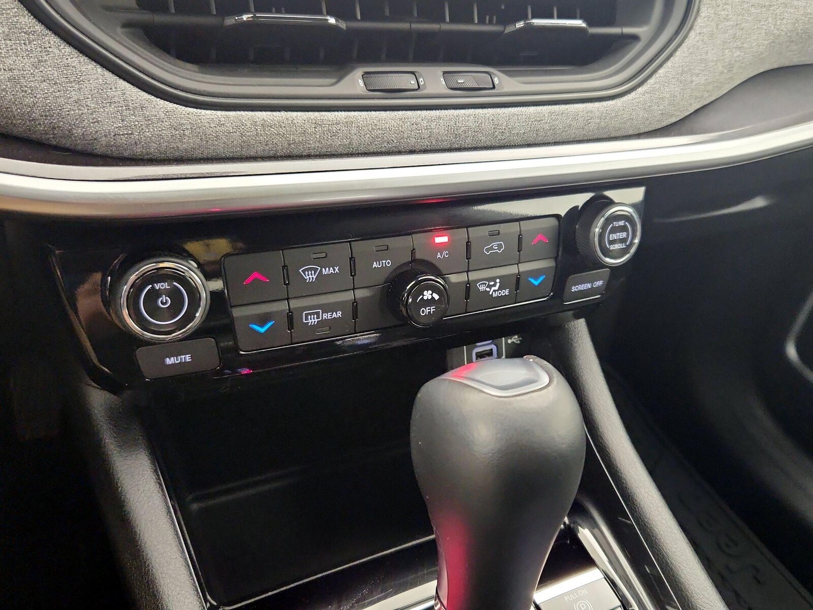 2023 Jeep Compass Latitude - Photo 17