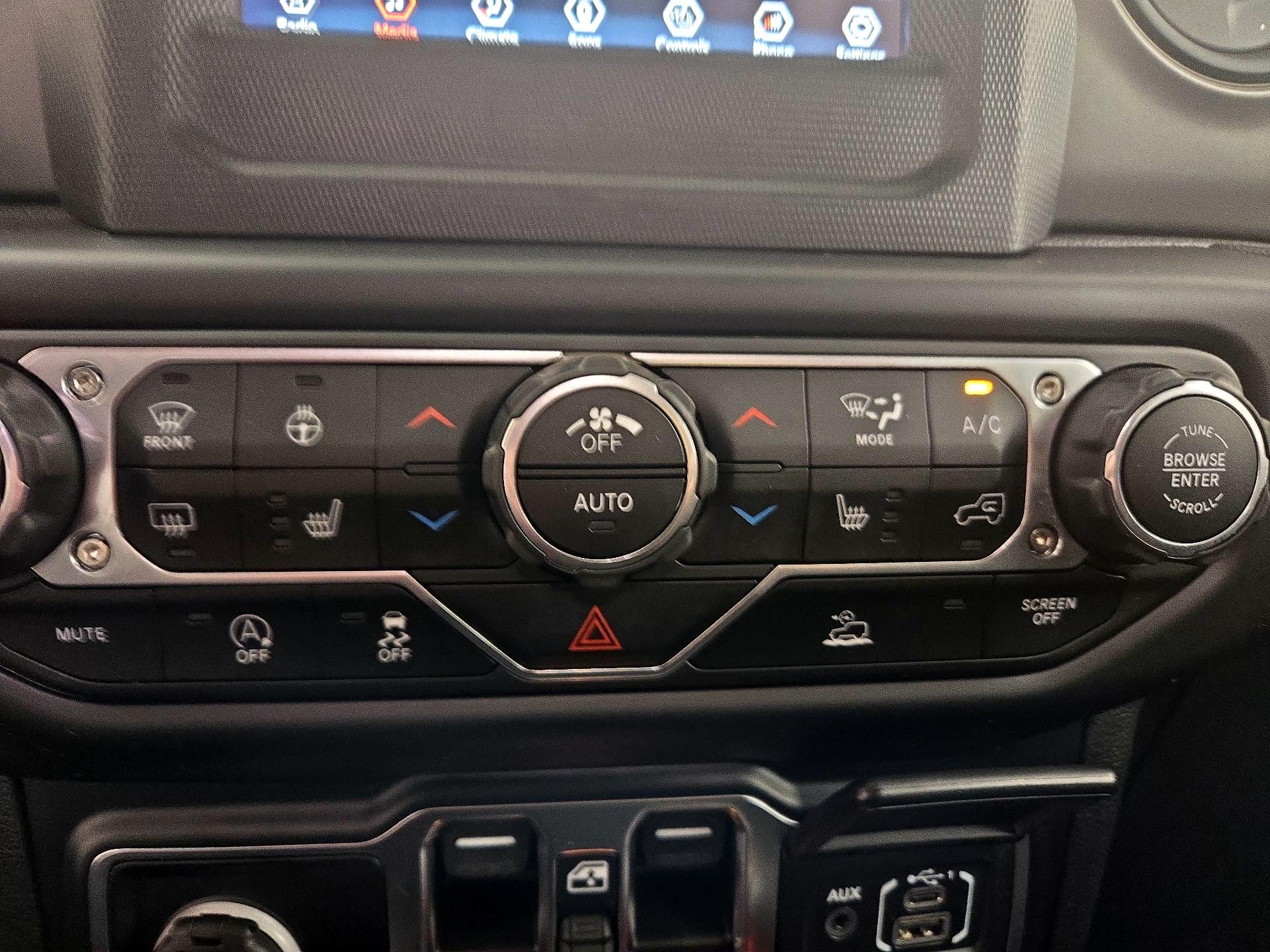 Thumbnail: 2022 Jeep Wrangler - 16