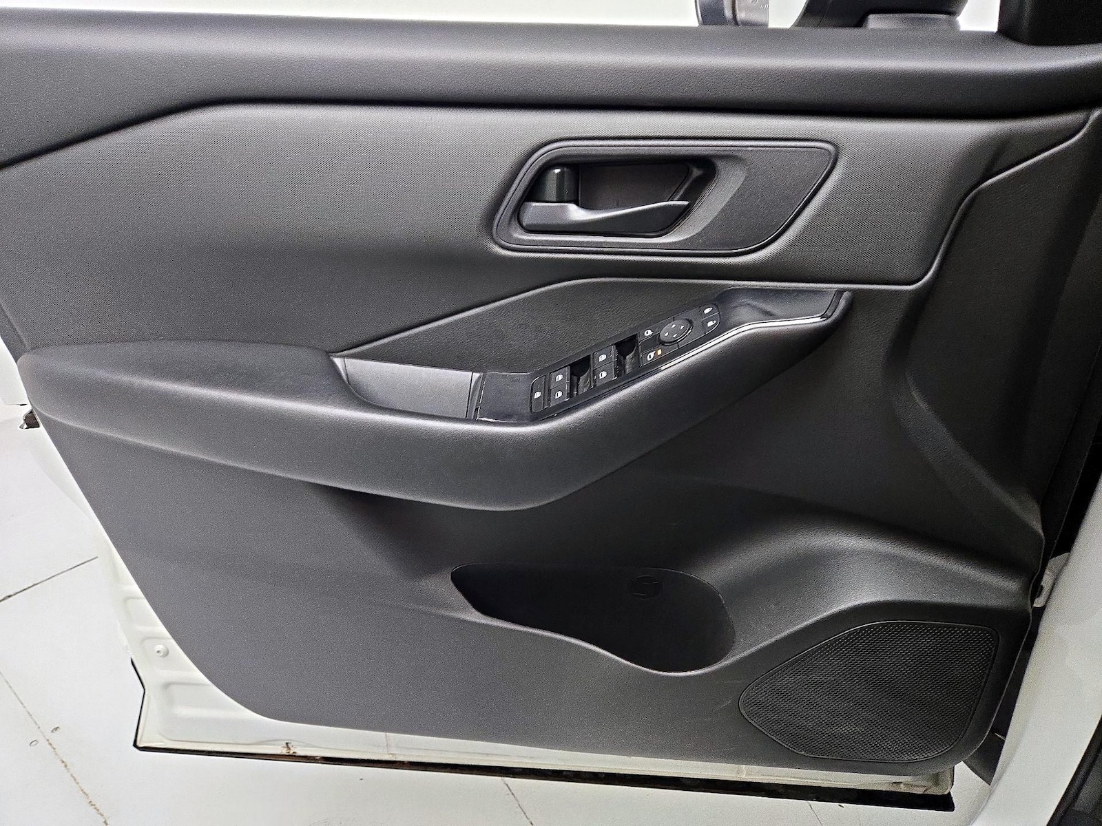 2024 Nissan Rogue S - Photo 13