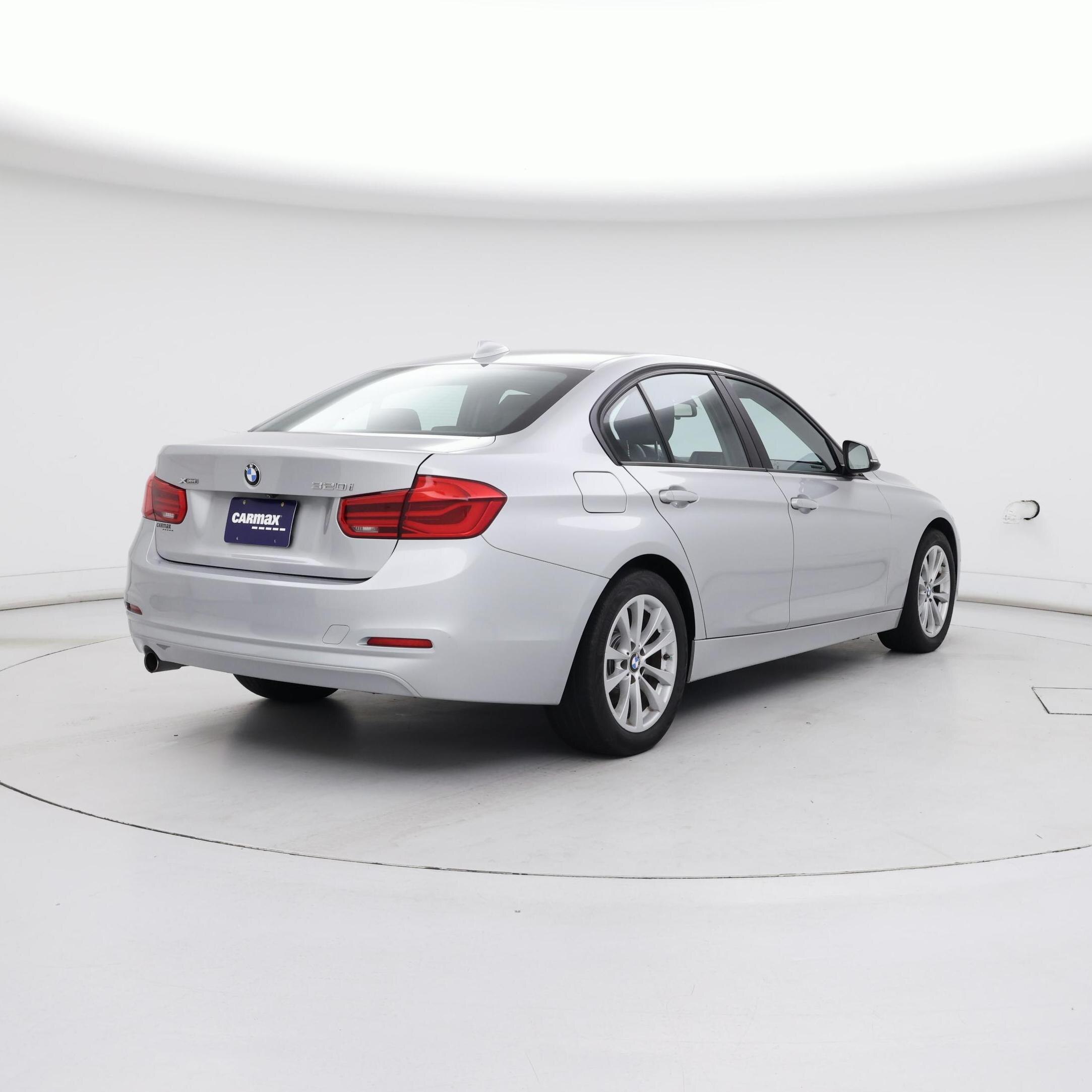 Thumbnail: 2018 BMW 3 Series - 8