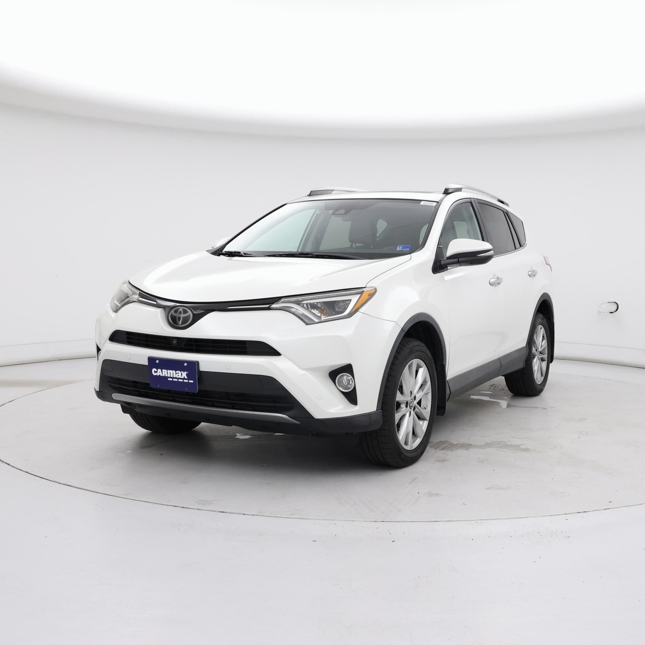 Thumbnail: 2017 Toyota RAV4 - 4