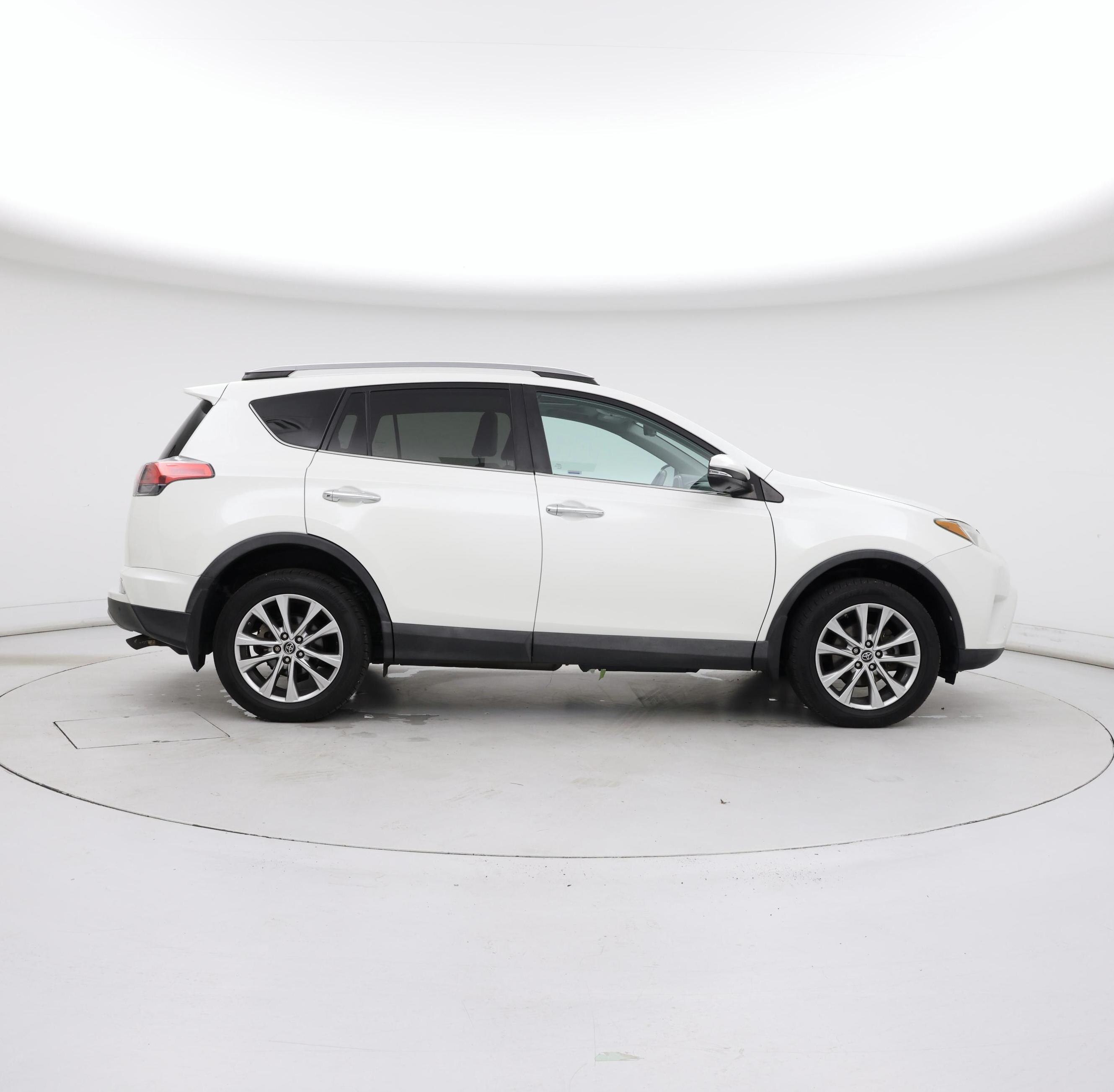 Thumbnail: 2017 Toyota RAV4 - 7