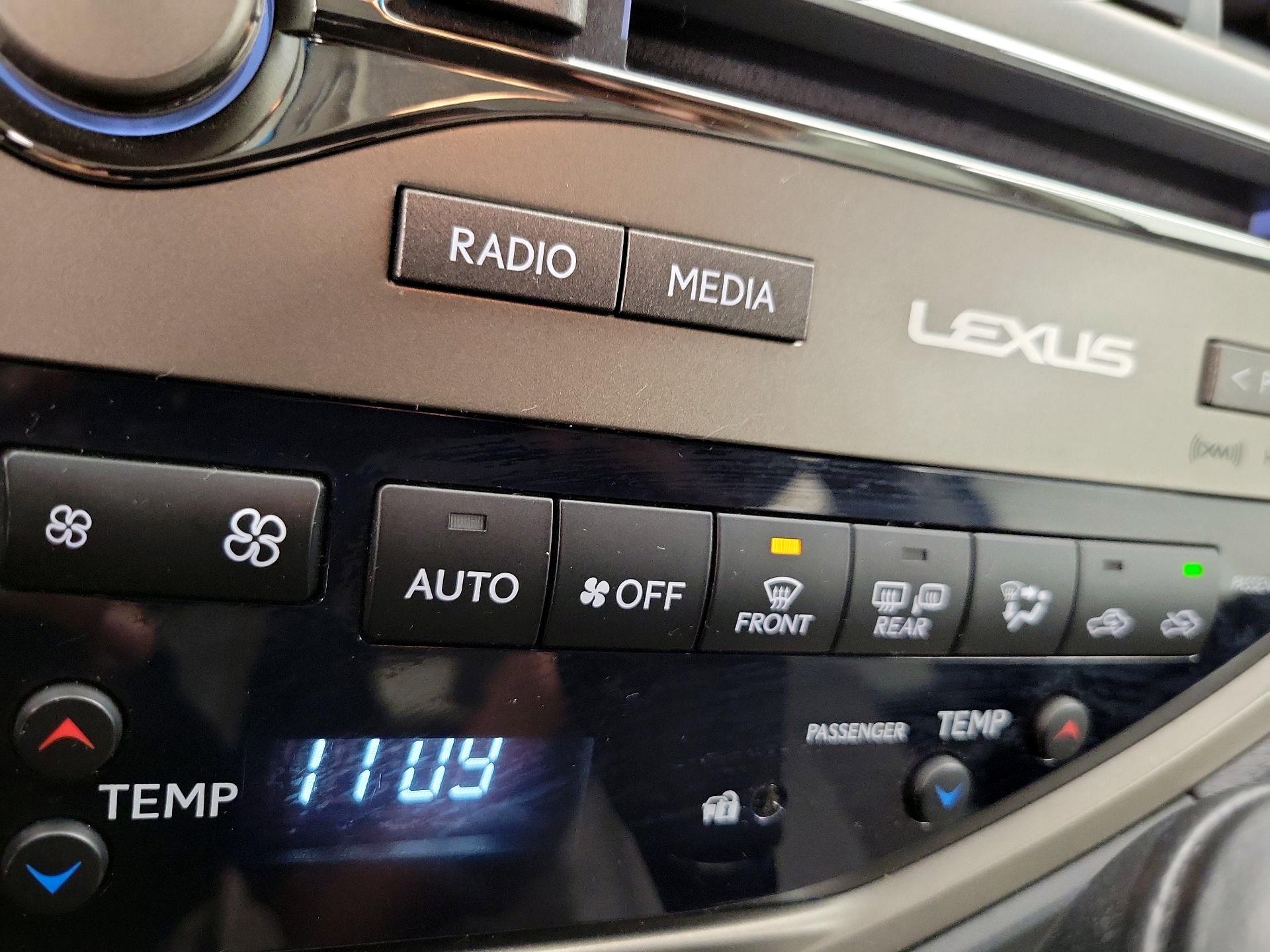 Thumbnail: 2015 Lexus RX - 17