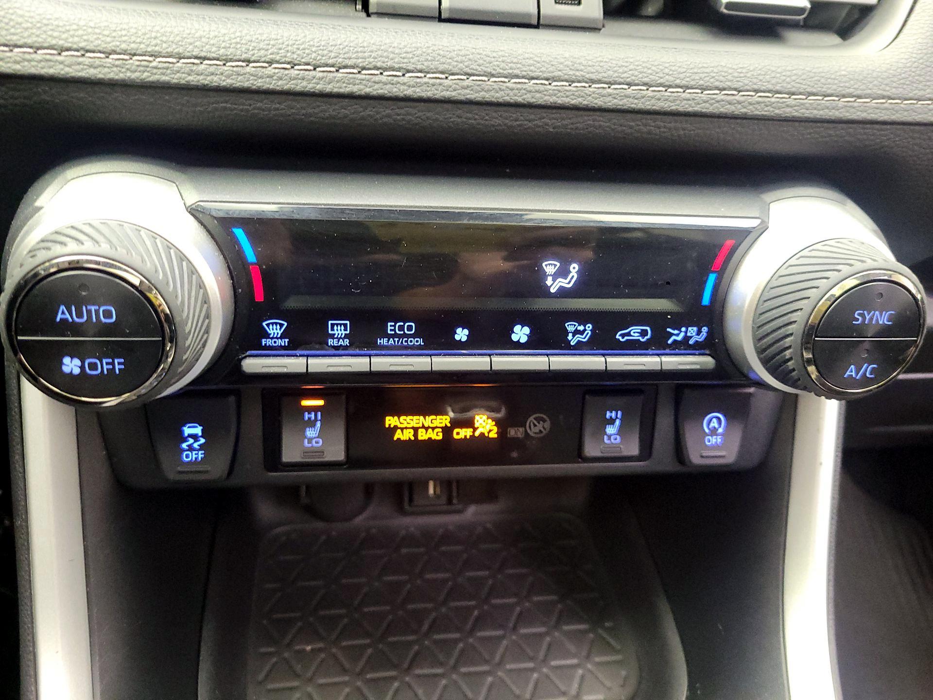Thumbnail: 2022 Toyota RAV4 - 15