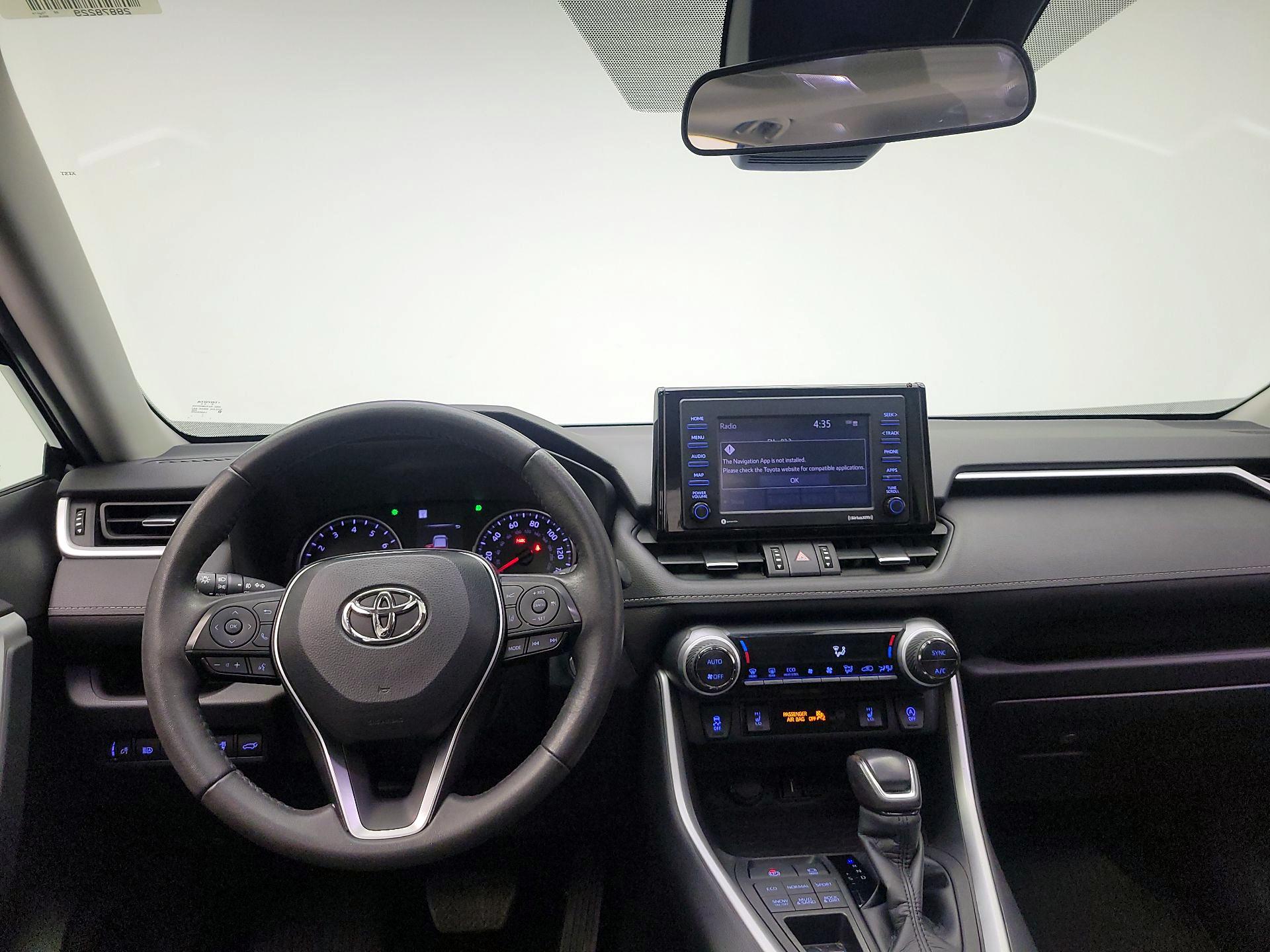 Thumbnail: 2022 Toyota RAV4 - 8