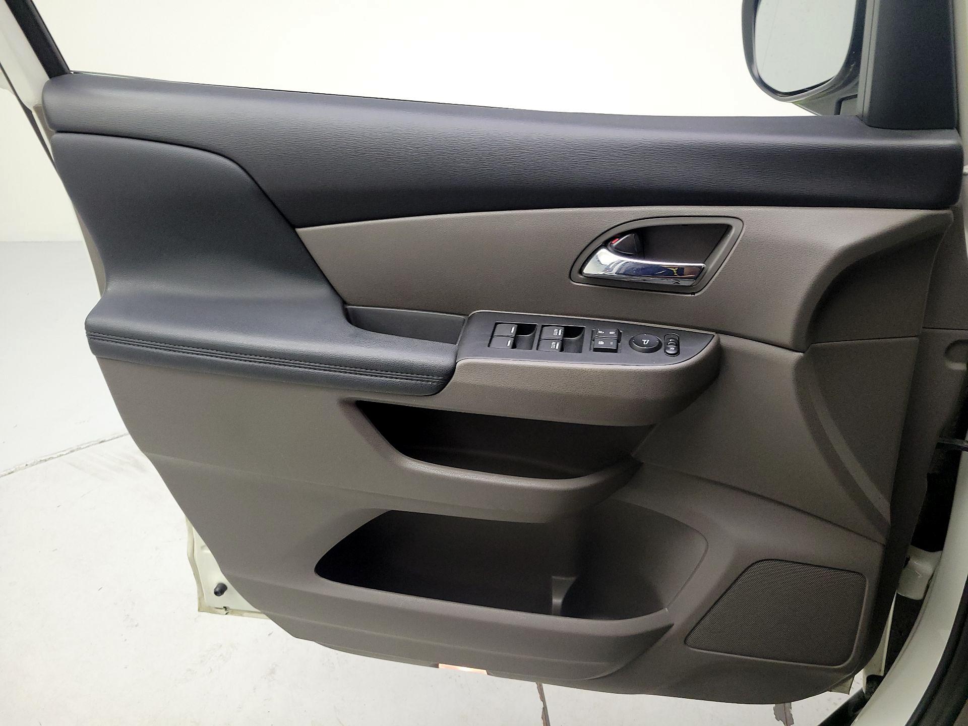 Thumbnail: 2017 Honda Odyssey - 12
