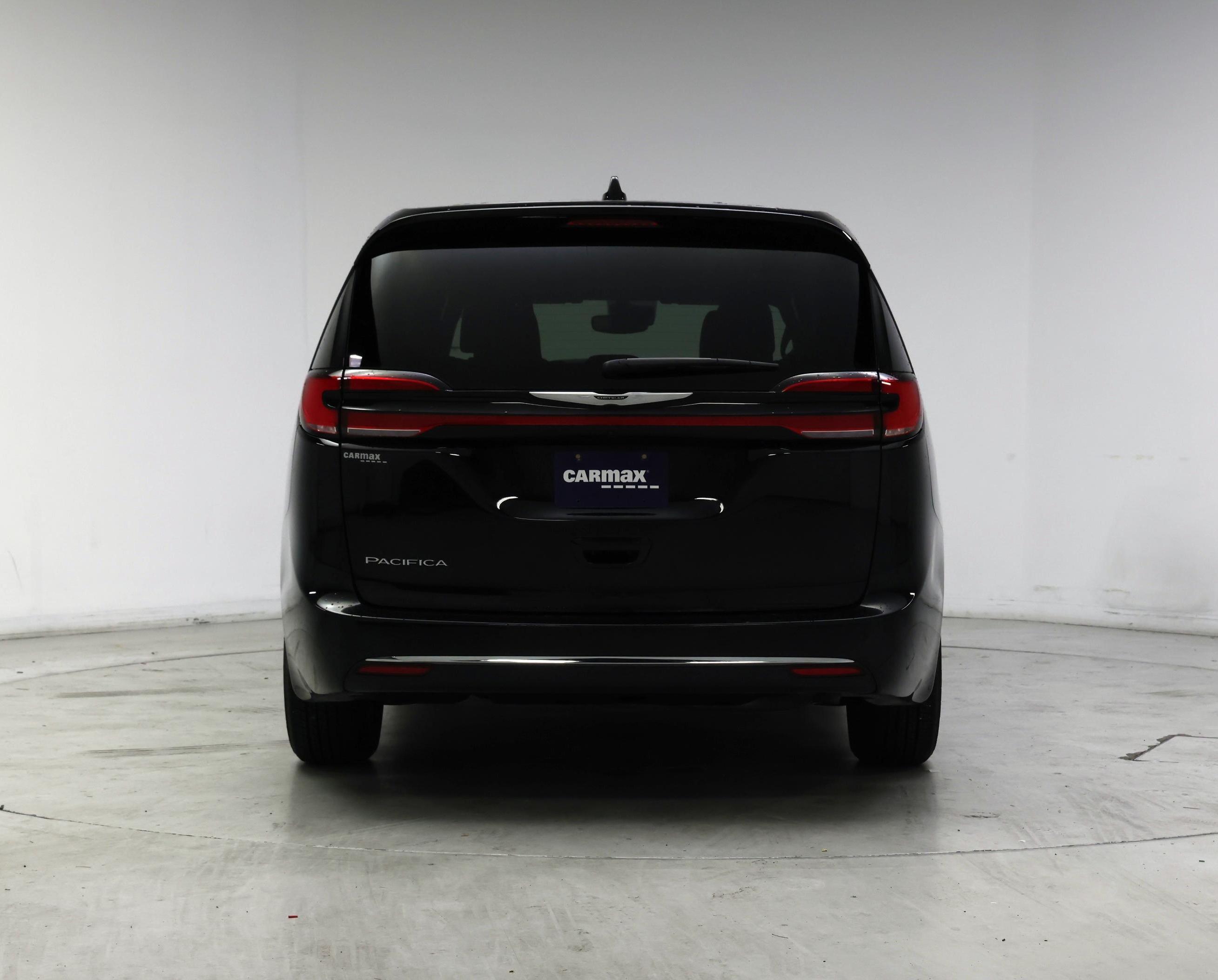 Thumbnail: 2025 Chrysler Pacifica - 6
