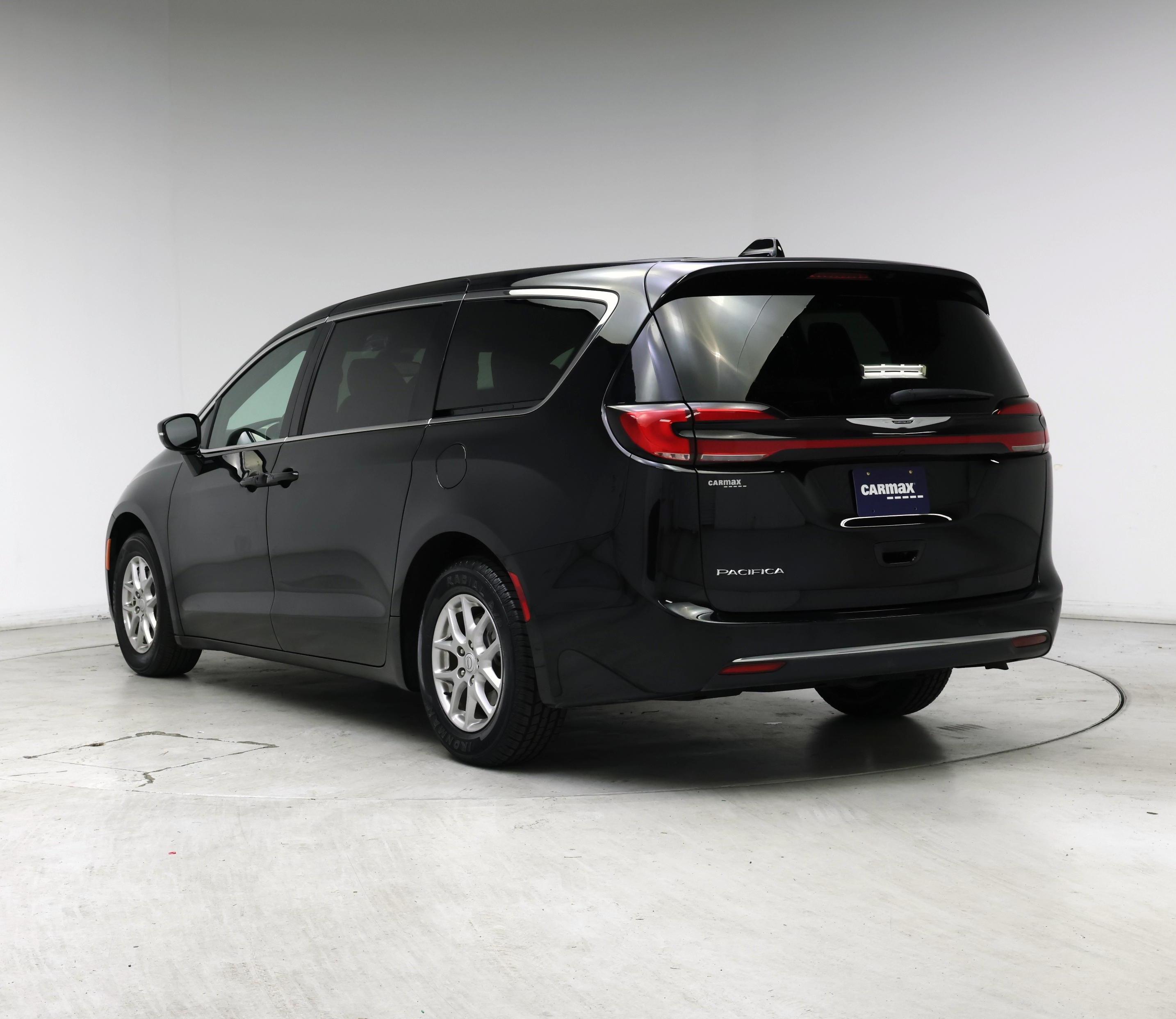 Thumbnail: 2025 Chrysler Pacifica - 2