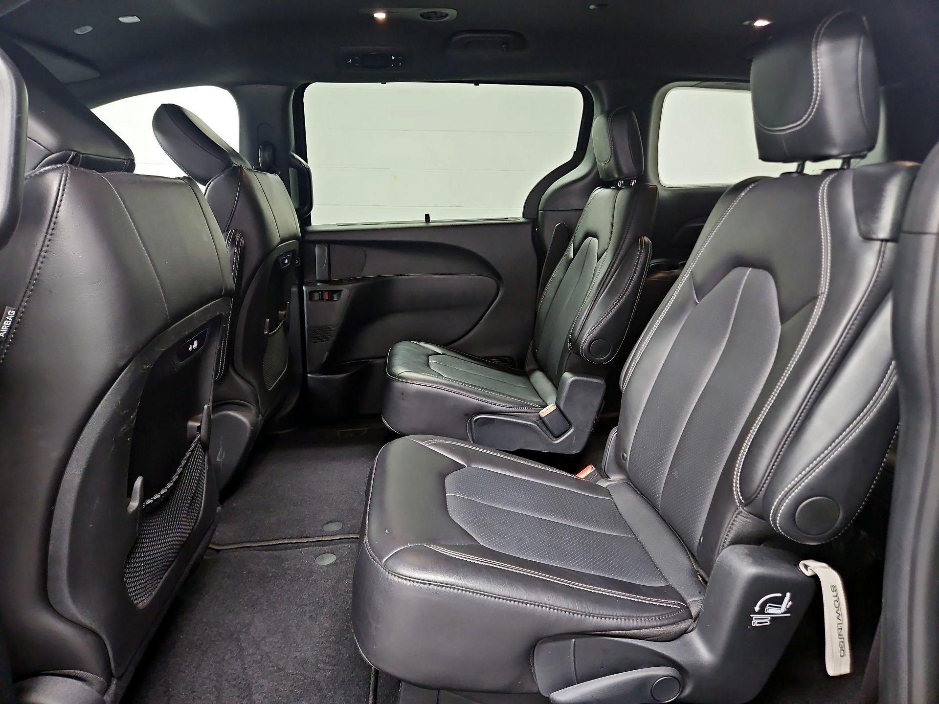Thumbnail: 2025 Chrysler Pacifica - 19