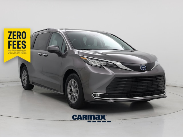Gray 2023 Toyota Sienna XLE 7-Passenger FWD Minivan Front-Wheel Drive Automatic