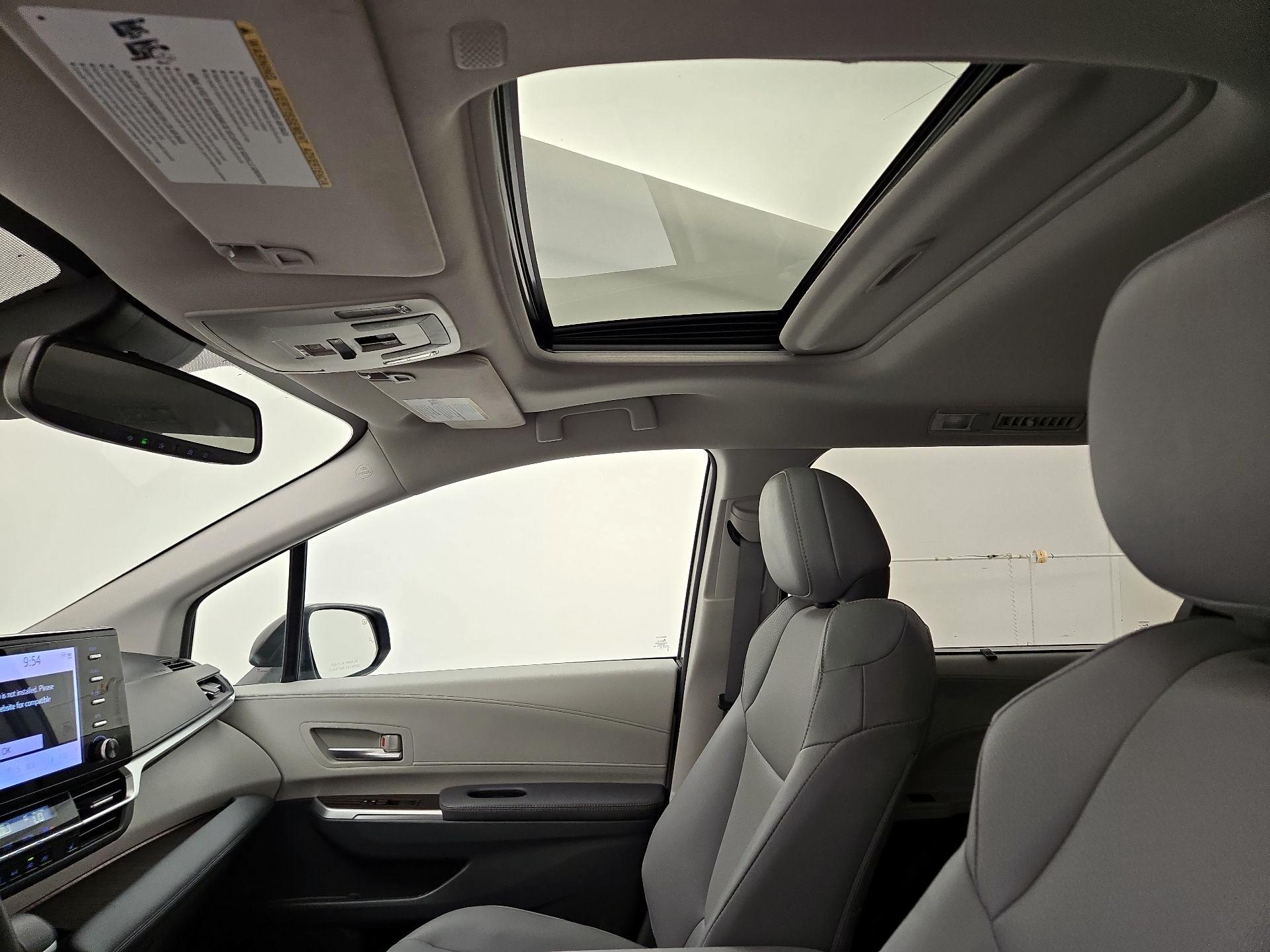 Thumbnail: 2023 Toyota Sienna - 19