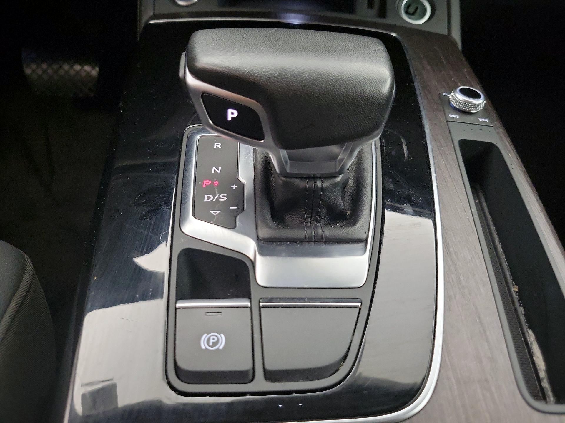 Thumbnail: 2024 Audi Q5 - 17