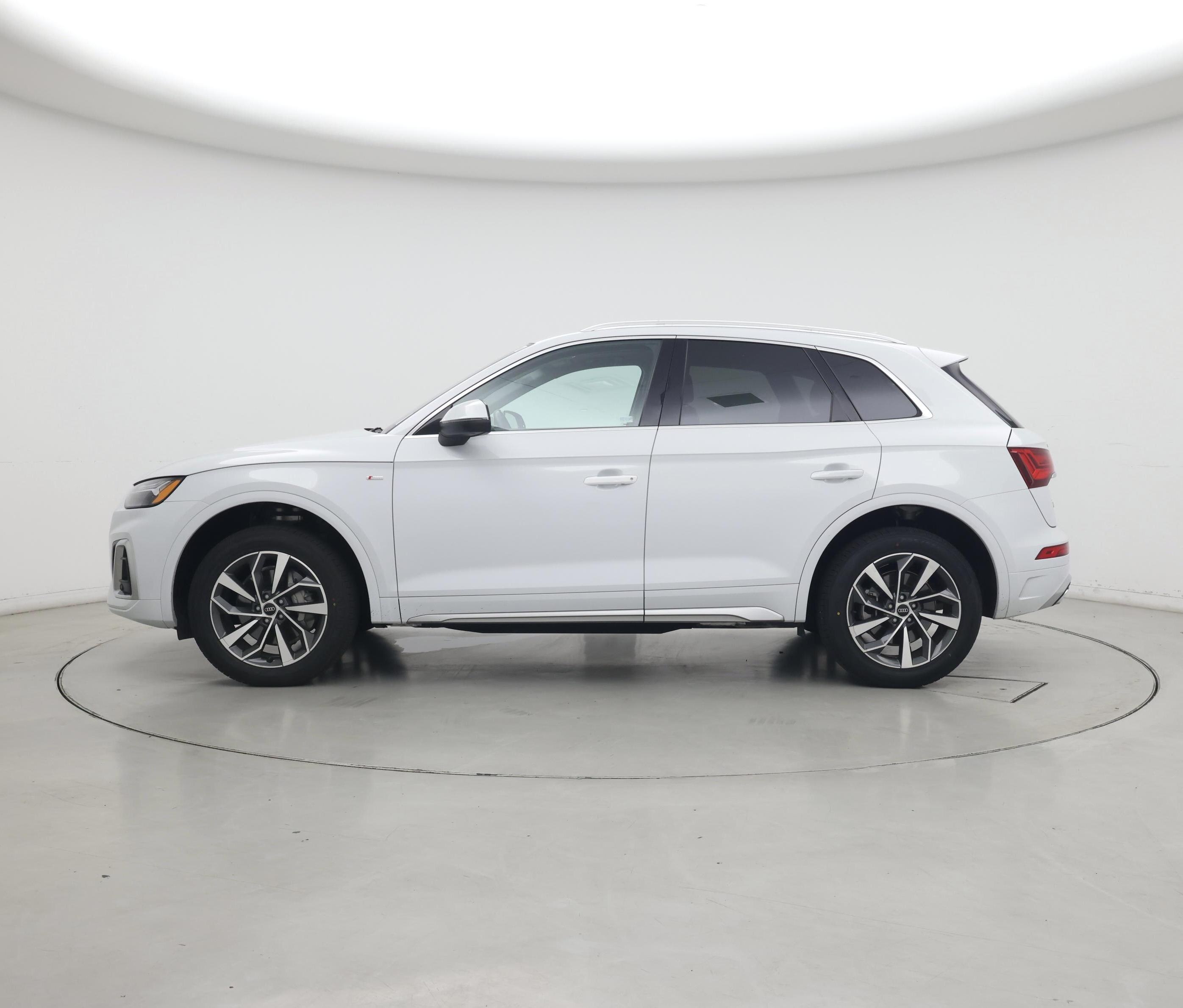 Thumbnail: 2024 Audi Q5 - 3