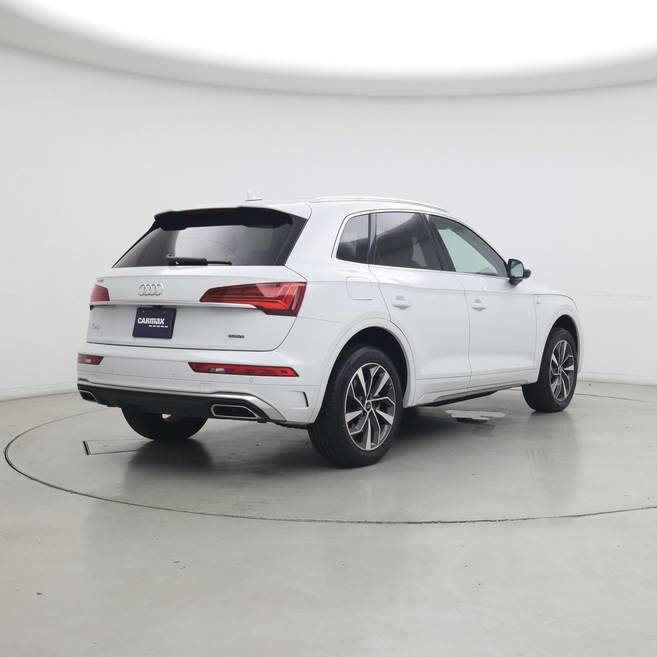 Thumbnail: 2024 Audi Q5 - 8