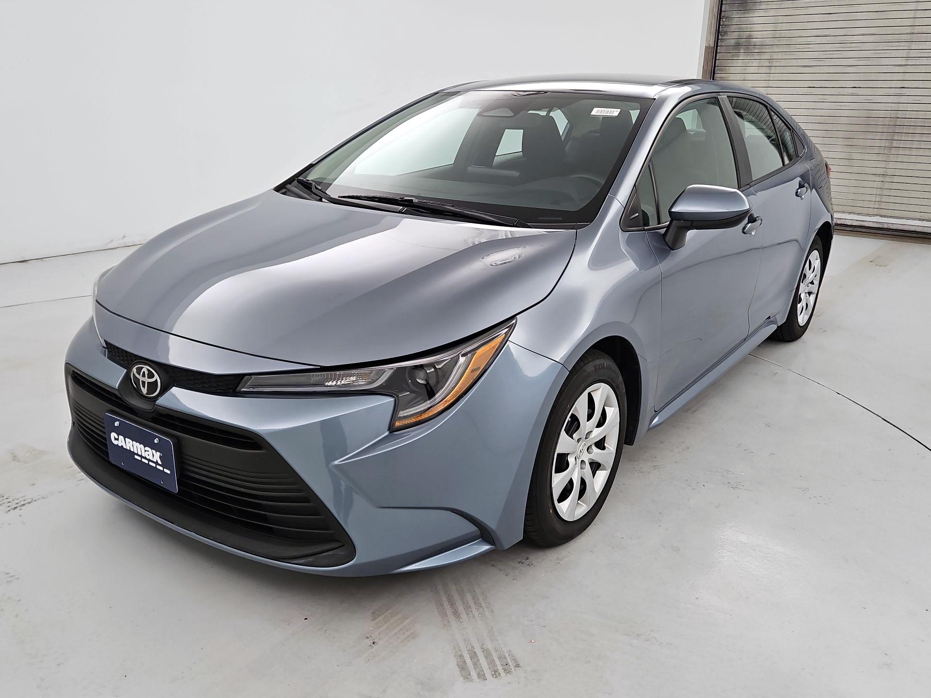 Thumbnail: 2023 Toyota Corolla - 3
