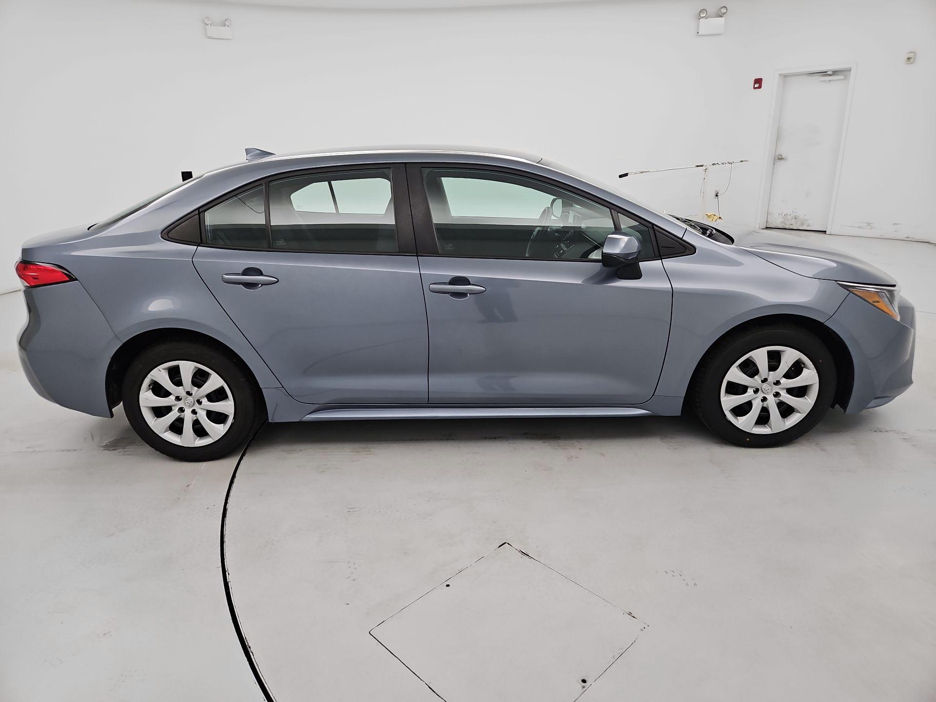 Thumbnail: 2023 Toyota Corolla - 4